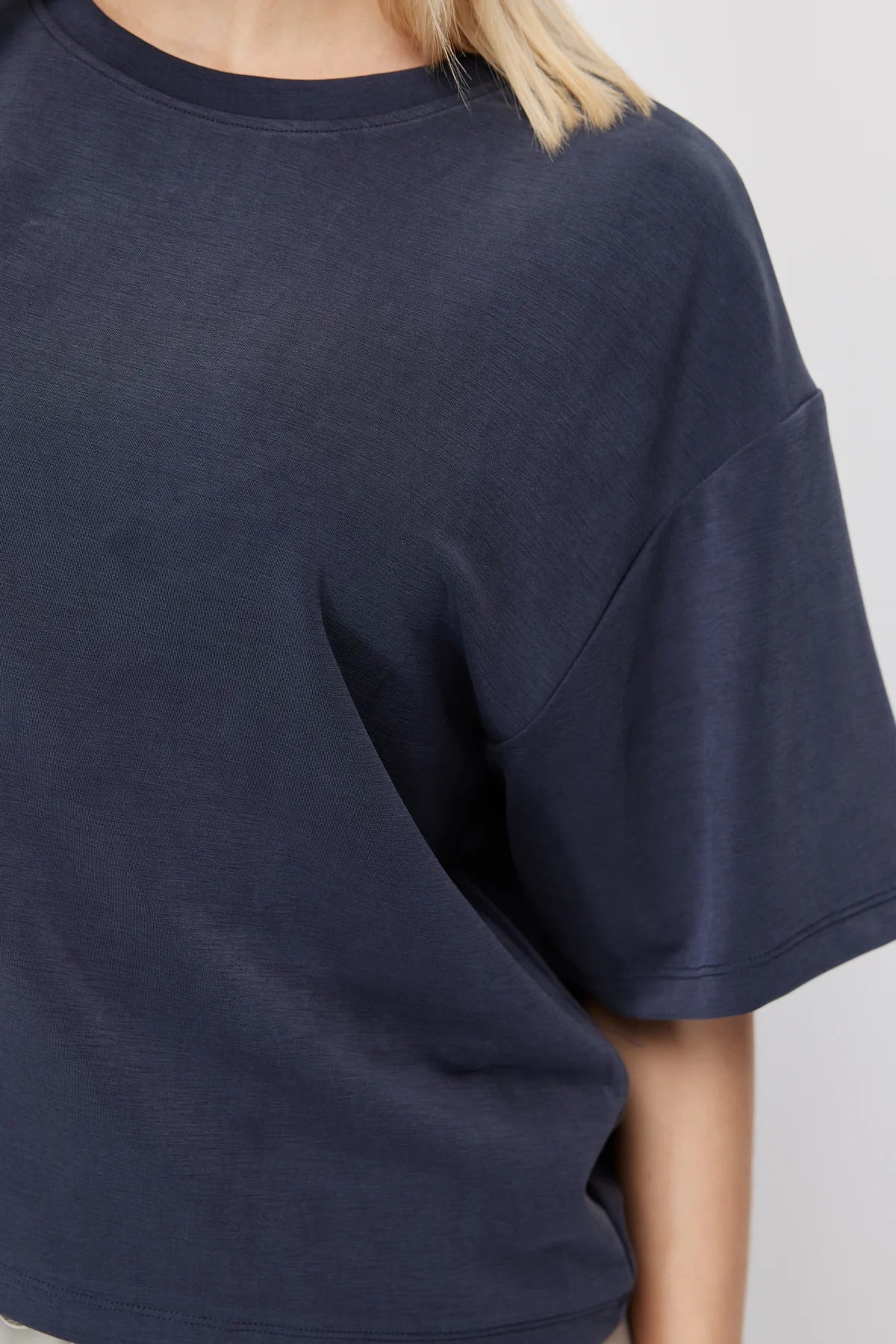 Women's Low Sleeve Basic T-shirt