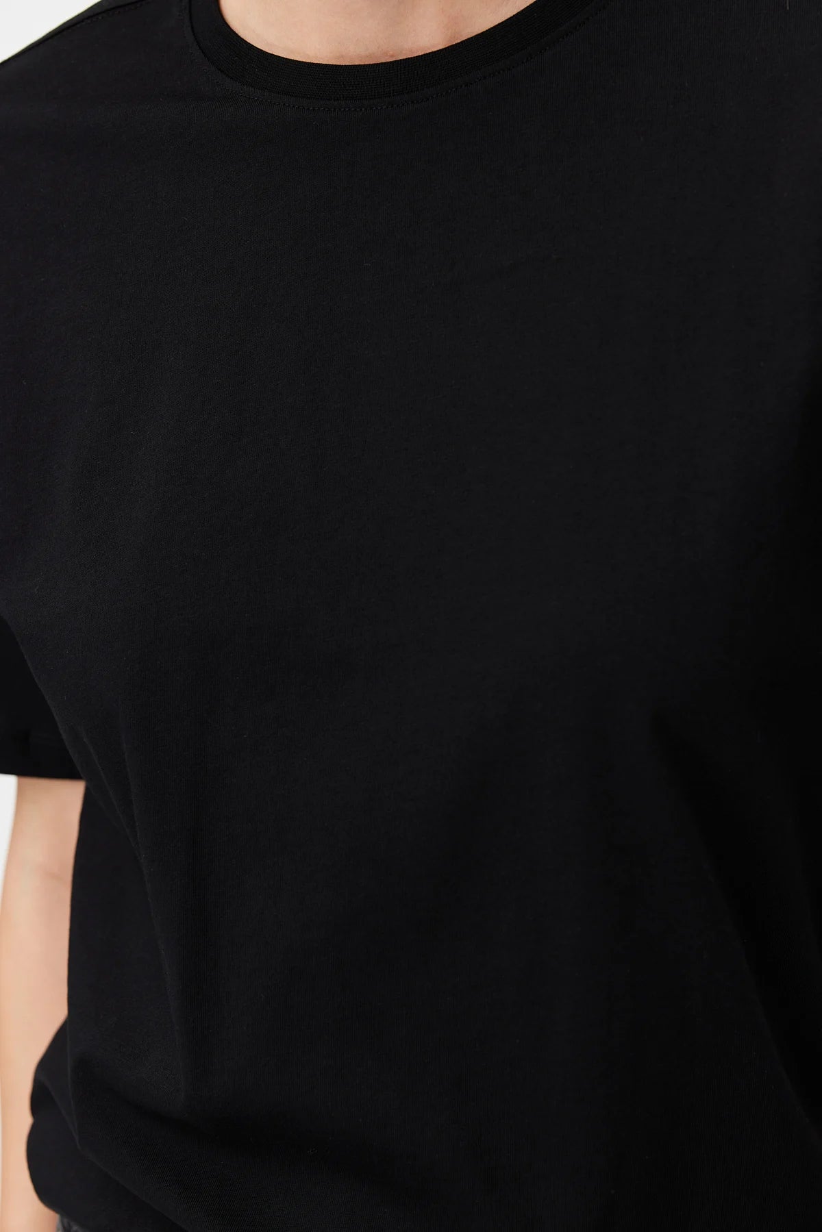 Women's Crew Neck Basic T-shirt
