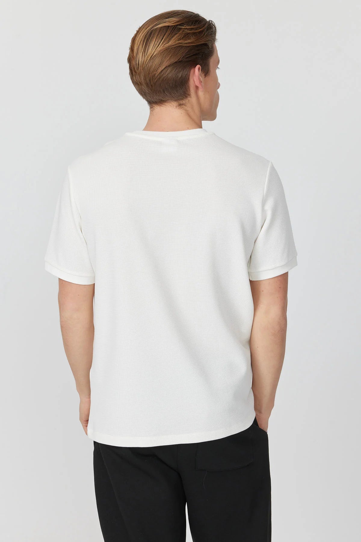 Men's Textured Text Detail T-shirt