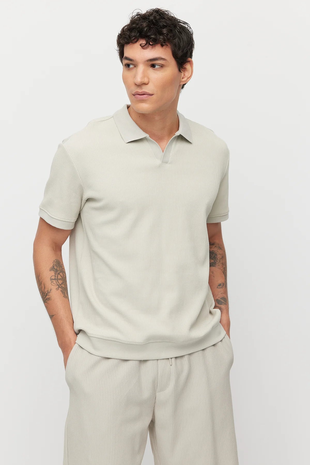Men's Textured Collar T-shirt