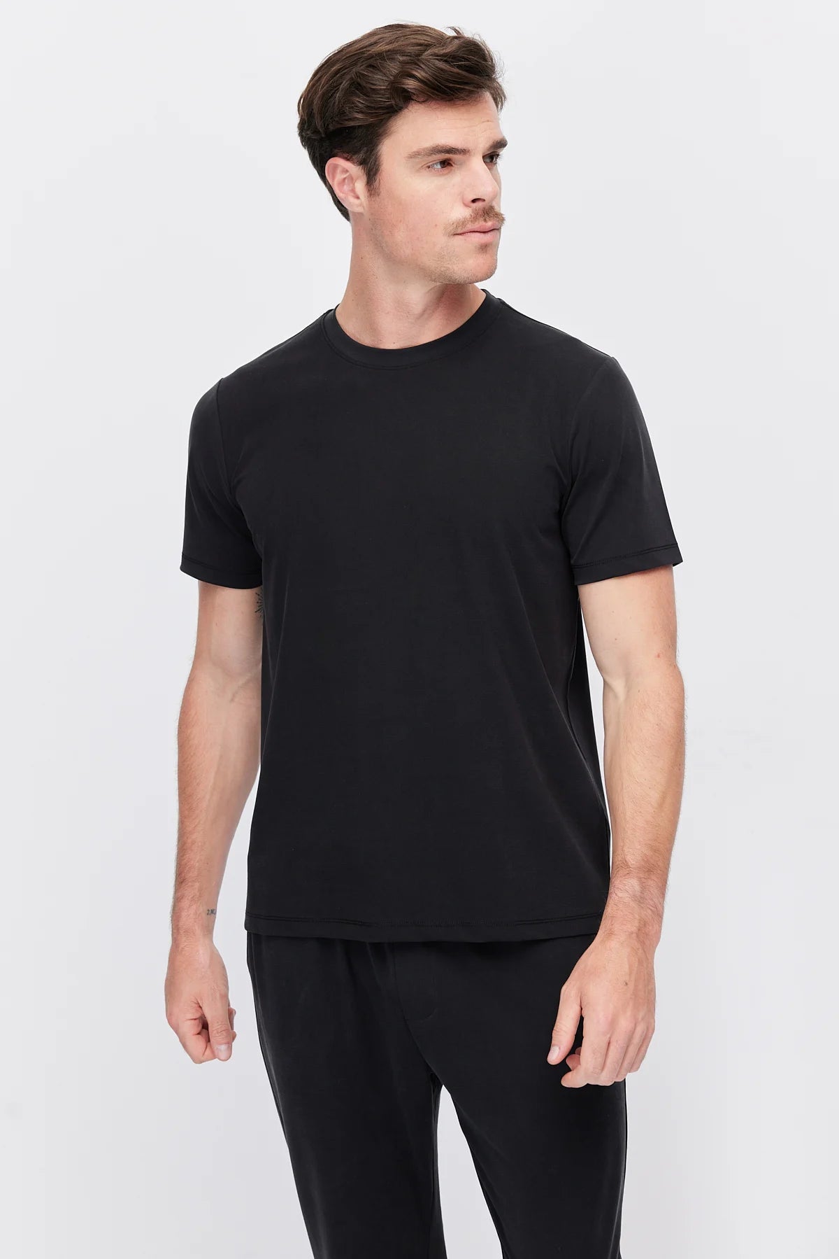 Men's basic crew neck t-shirt