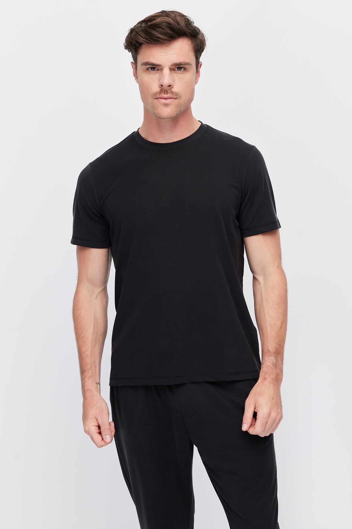 Men's basic crew neck t-shirt