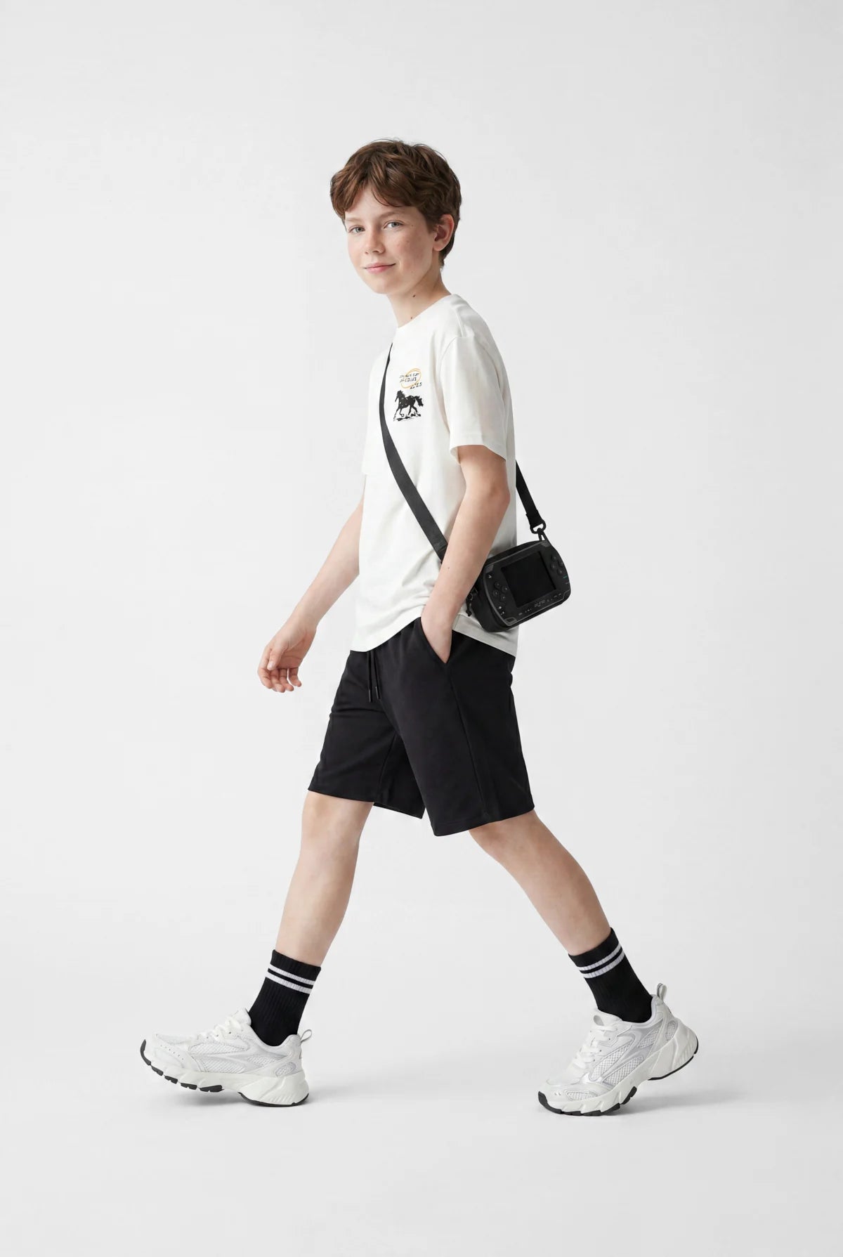 Boys' Oversize T-Shirt with Horse Print on Chest and Crew Neck