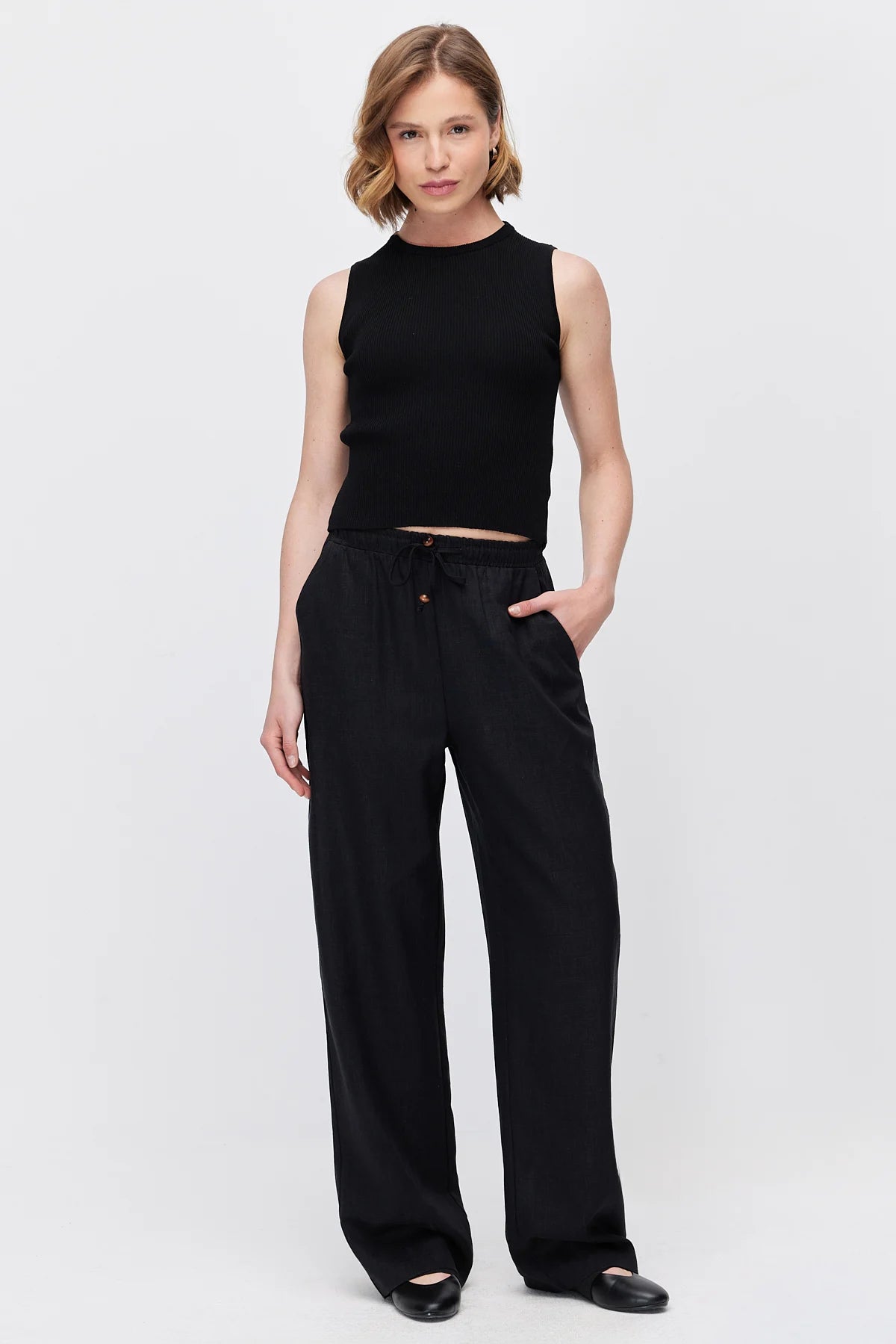 Women's Belted Pants with Pockets