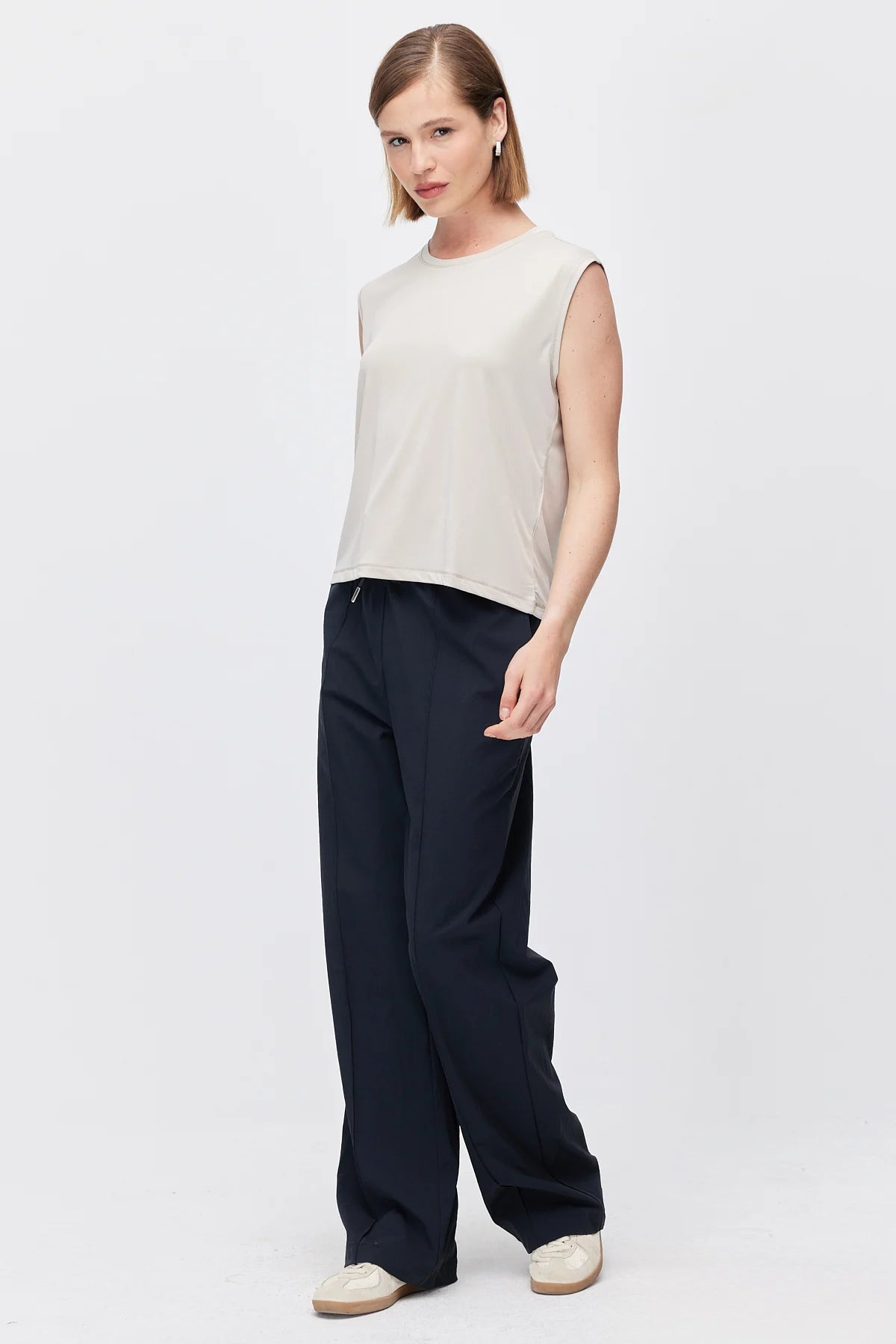 Women's Relaxed-Fit Trousers with Front Seam Detail