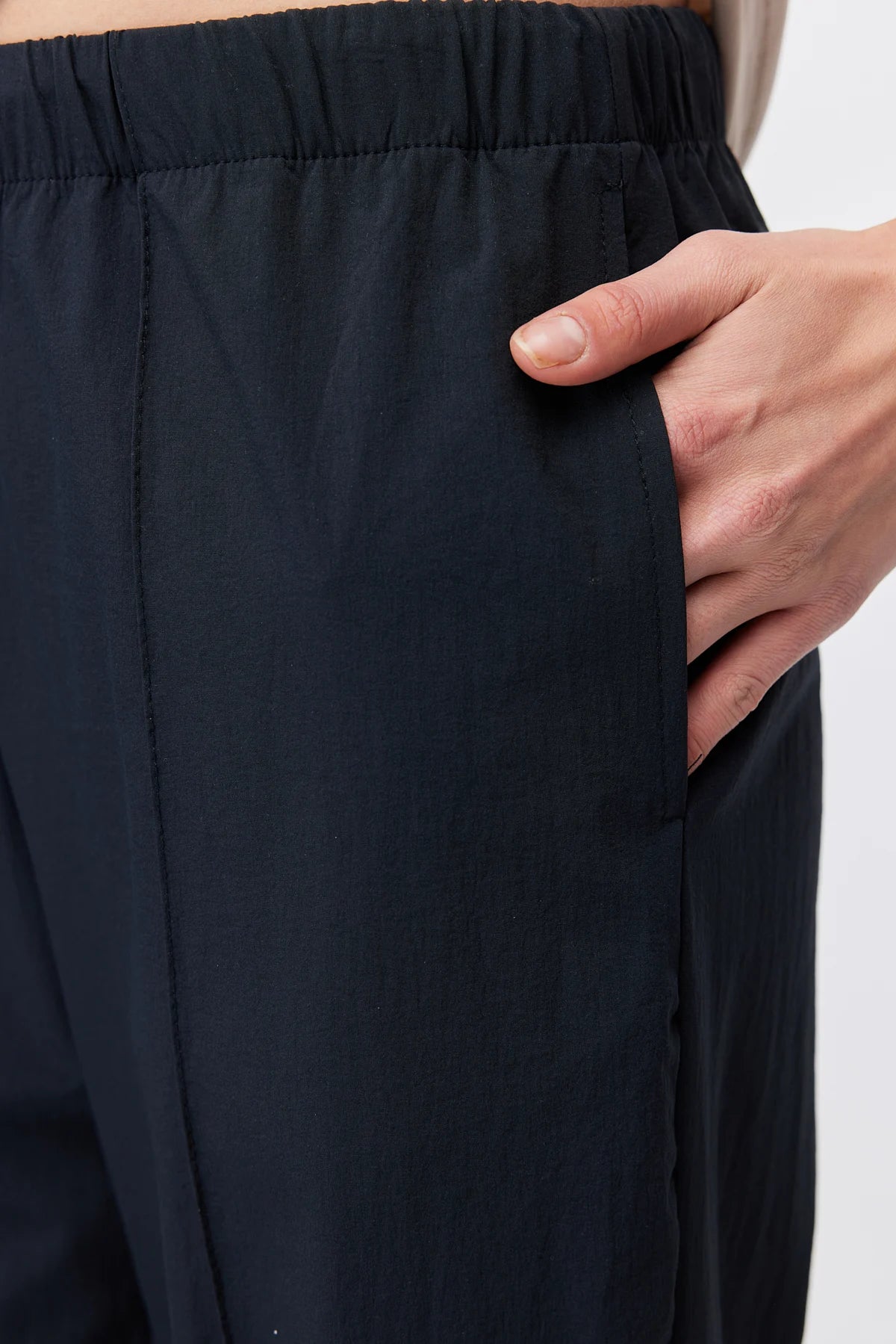 Women's Relaxed-Fit Trousers with Front Seam Detail