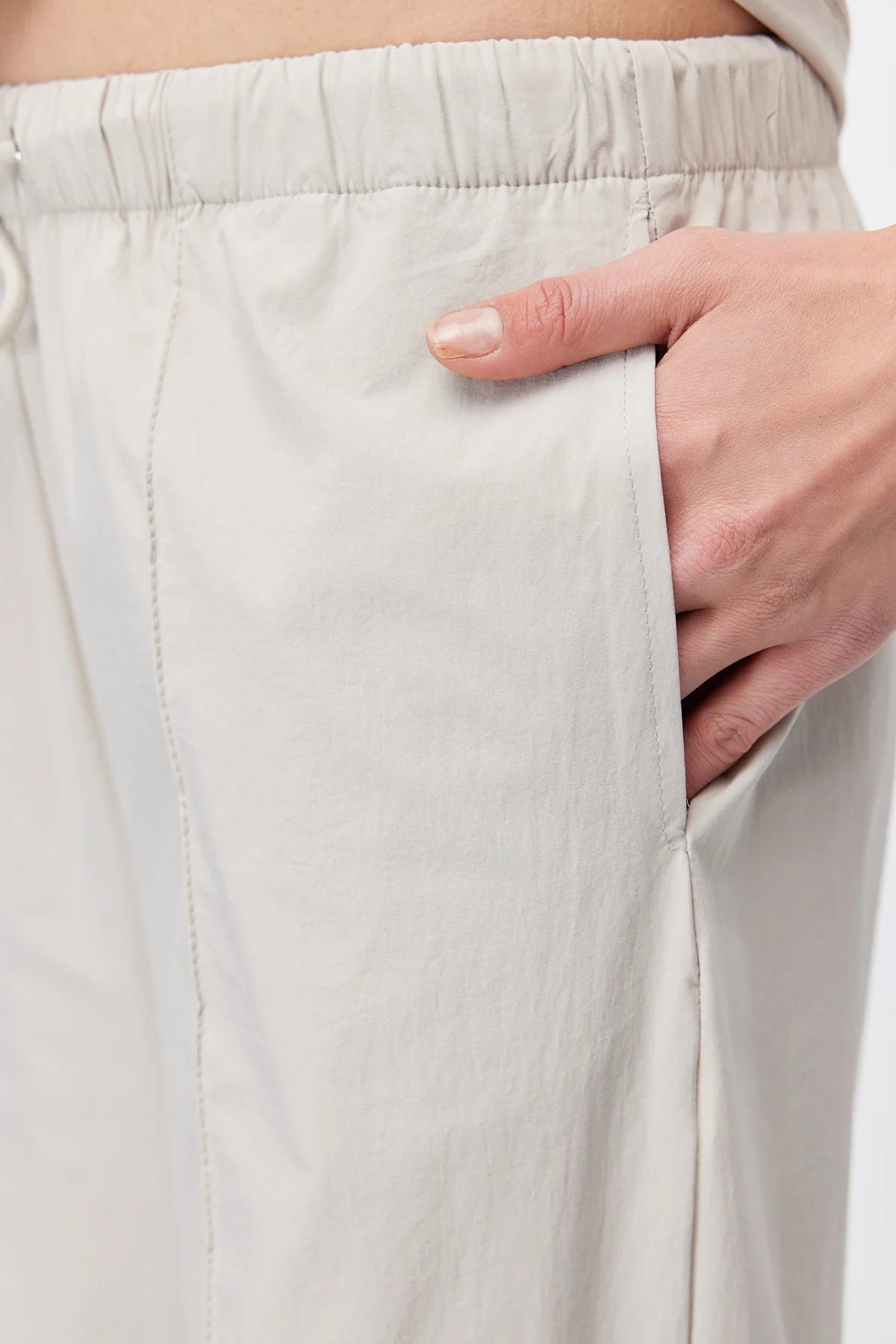 Women's Relaxed-Fit Trousers with Front Seam Detail