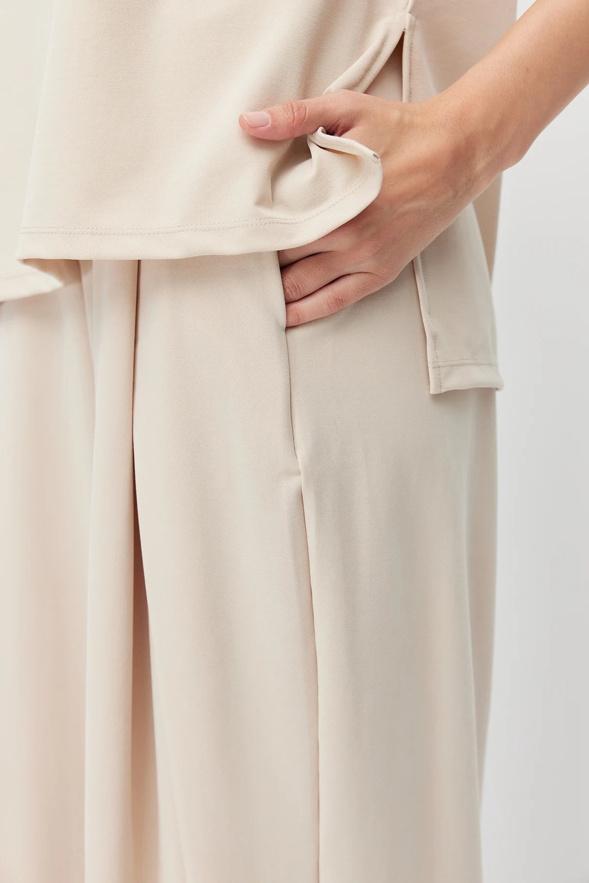 Women's Wide Leg Dart Trousers