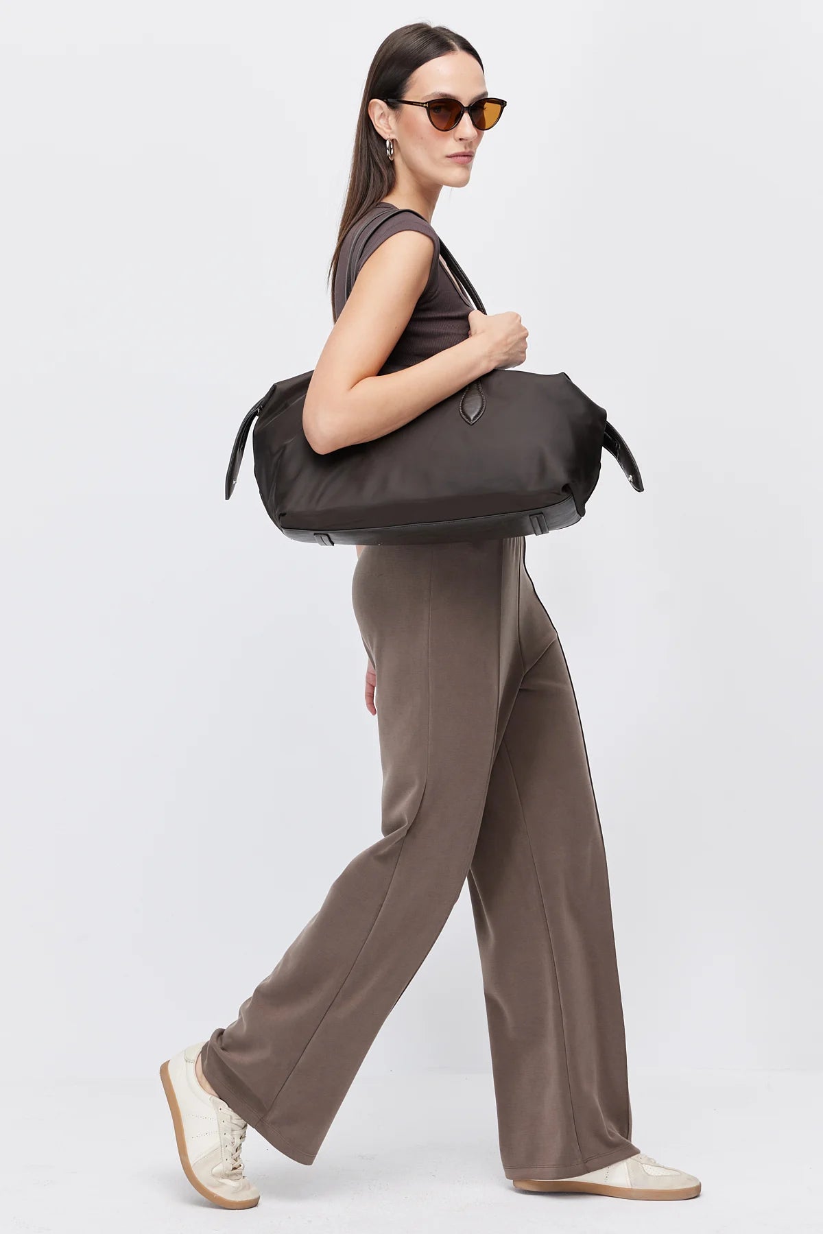 Women's Pants with Front Seam Detail