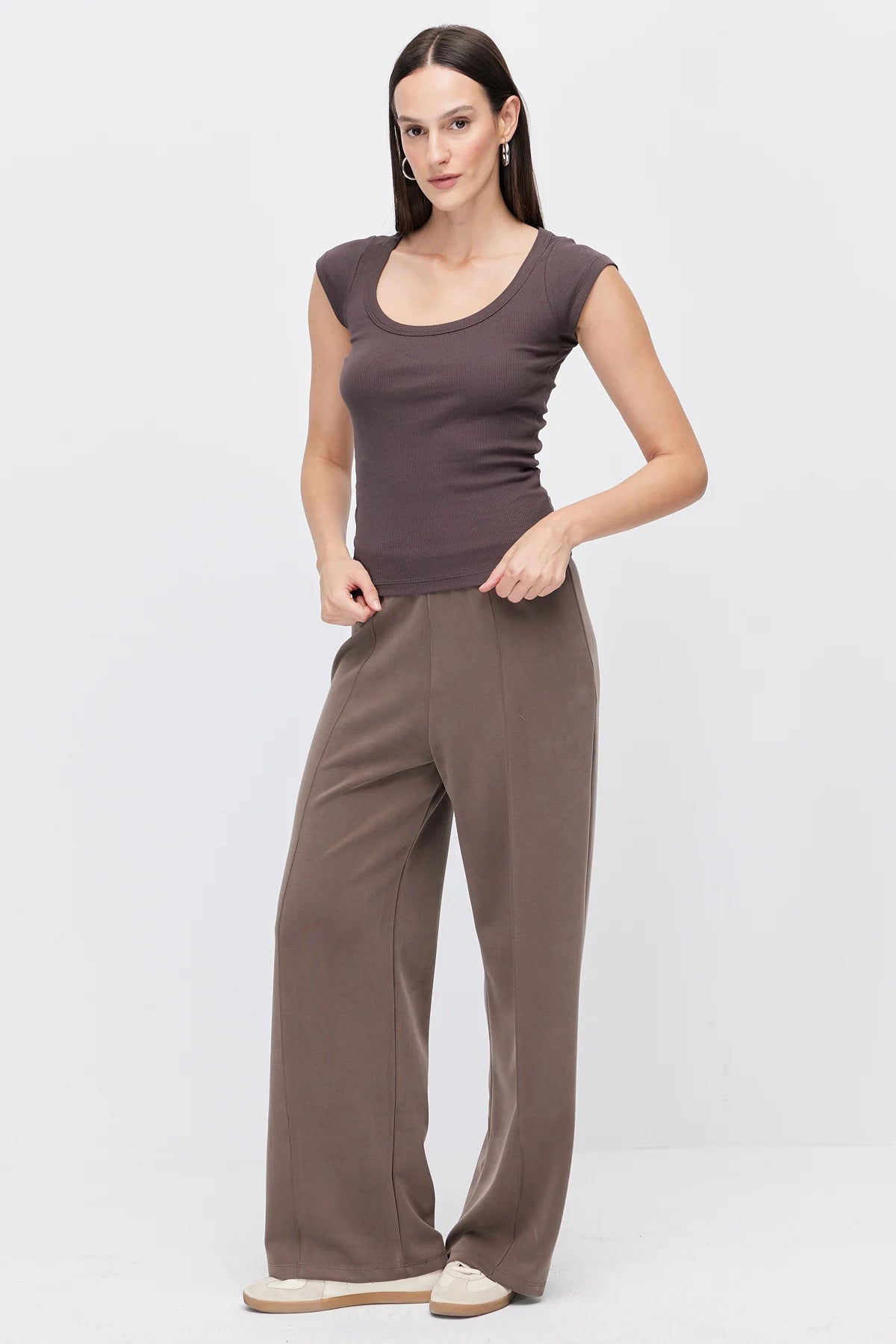 Women's Pants with Front Seam Detail