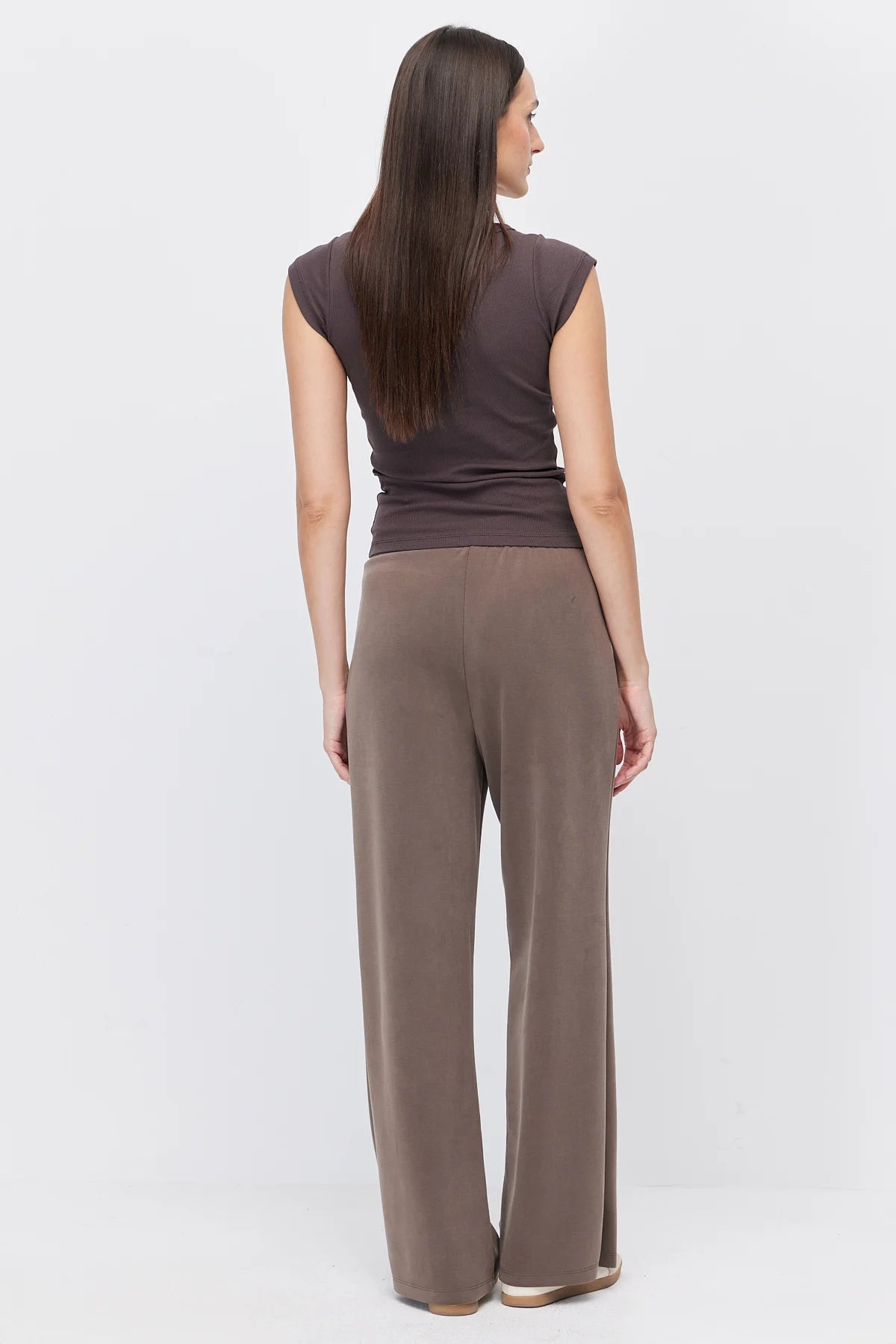 Women's Pants with Front Seam Detail