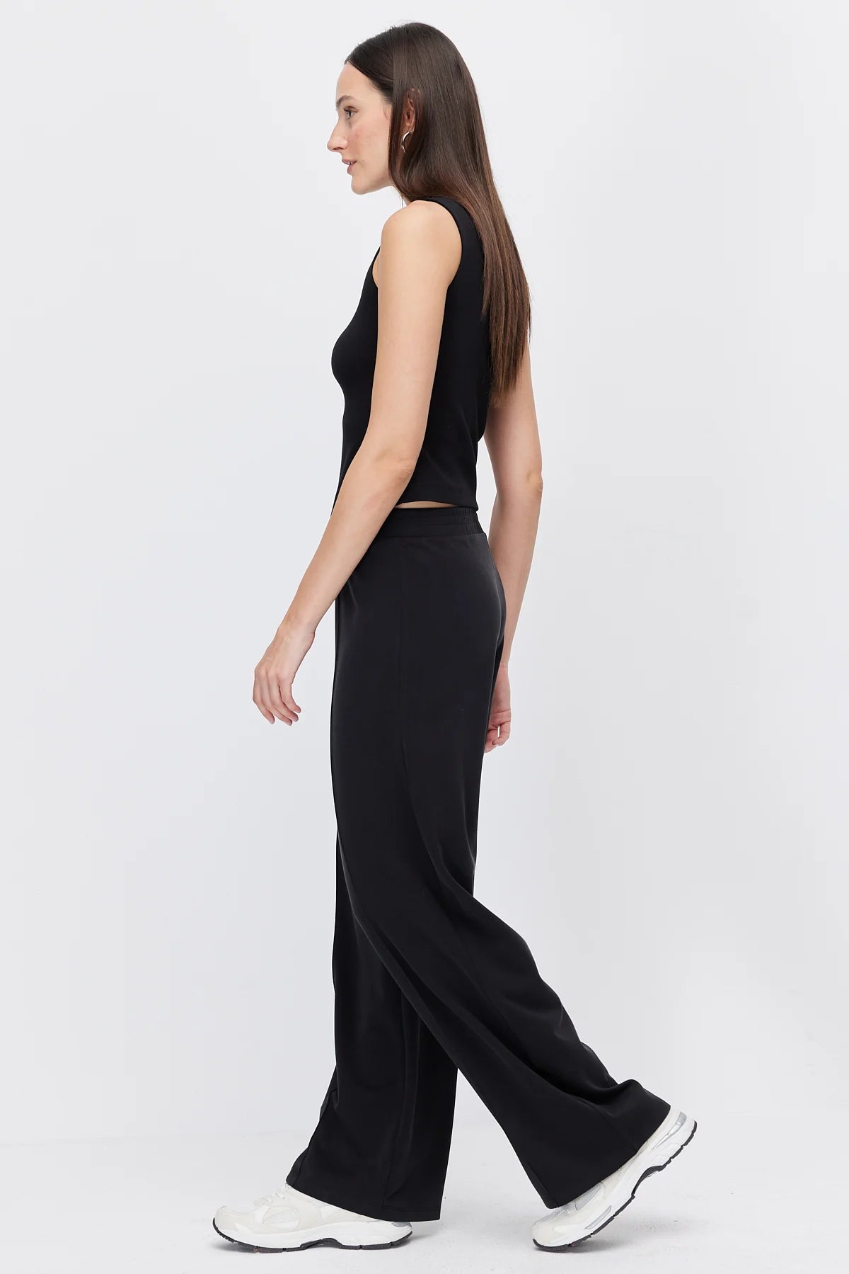 Women's Pants with Front Seam Detail
