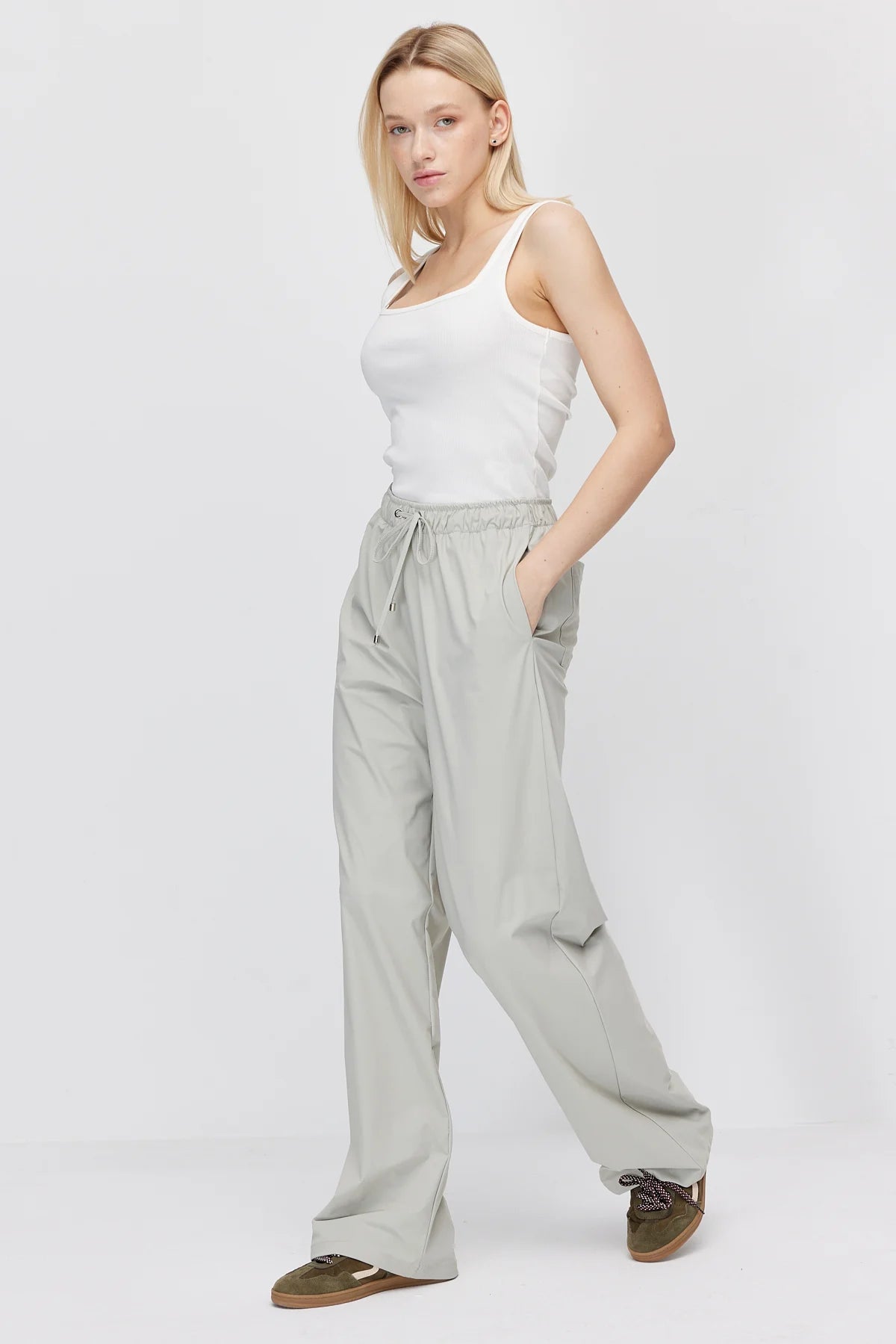 Women's Wide Leg Trousers with Elastic Waist and Drawstring