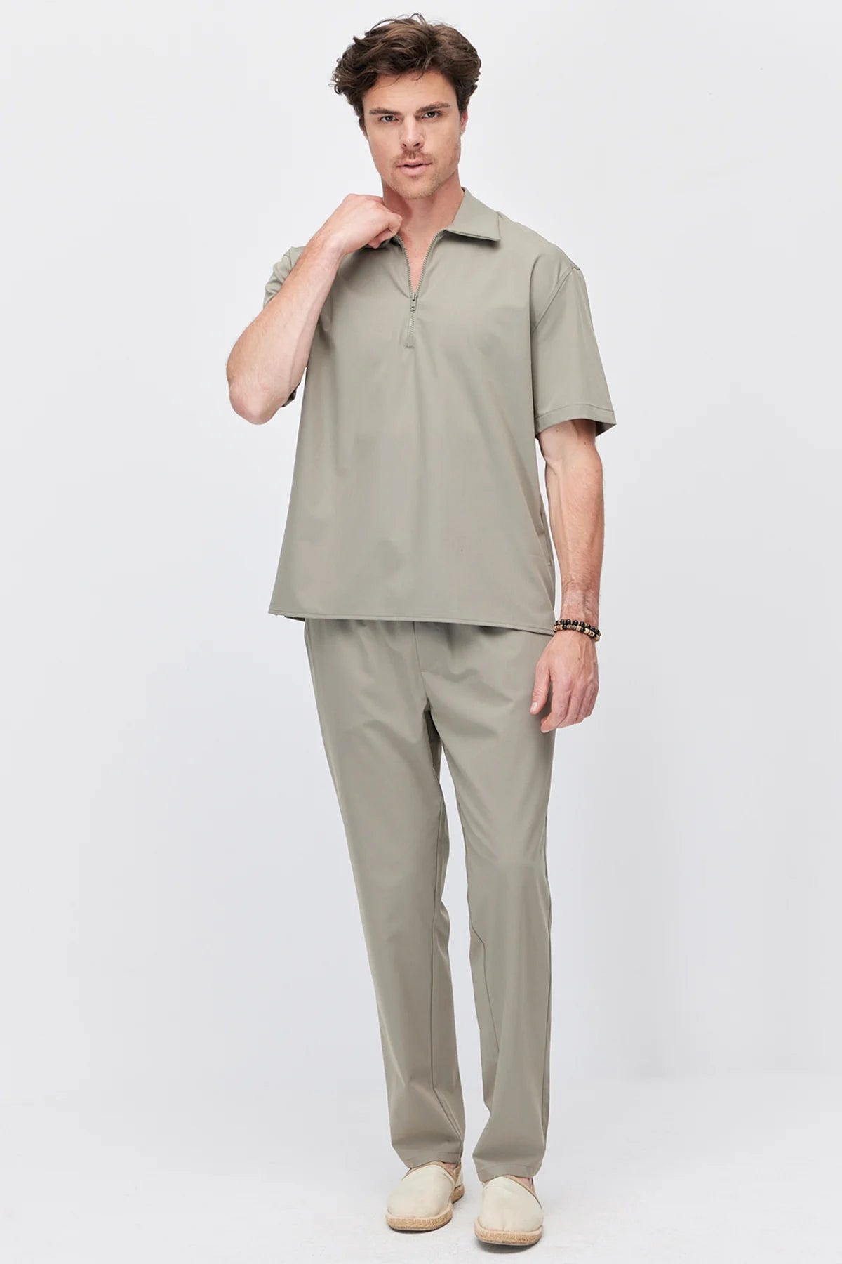 Men's Jogger Pants with Elastic Waistband and Drawstring