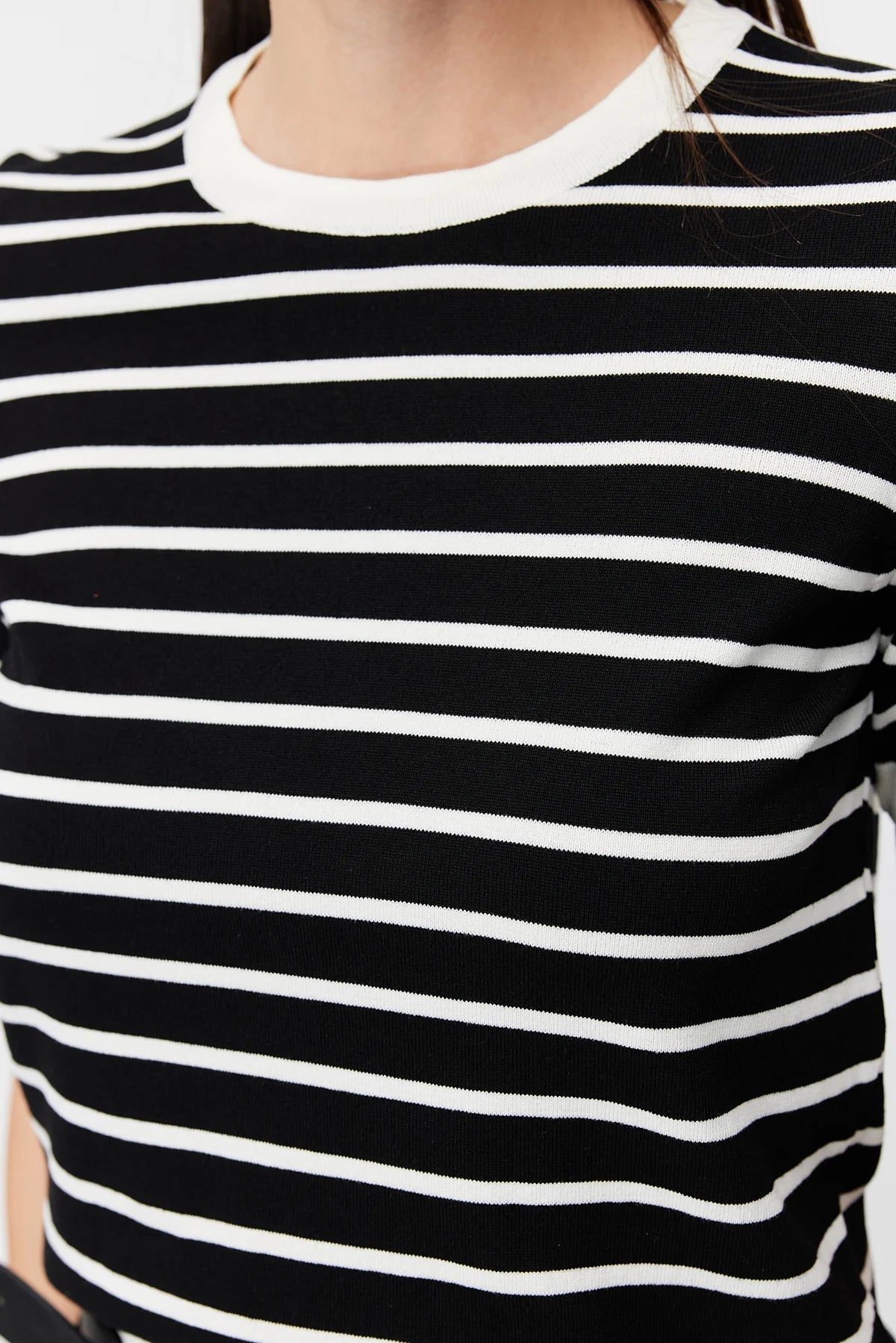 Women's Crew Neck Striped Knit T-shirt