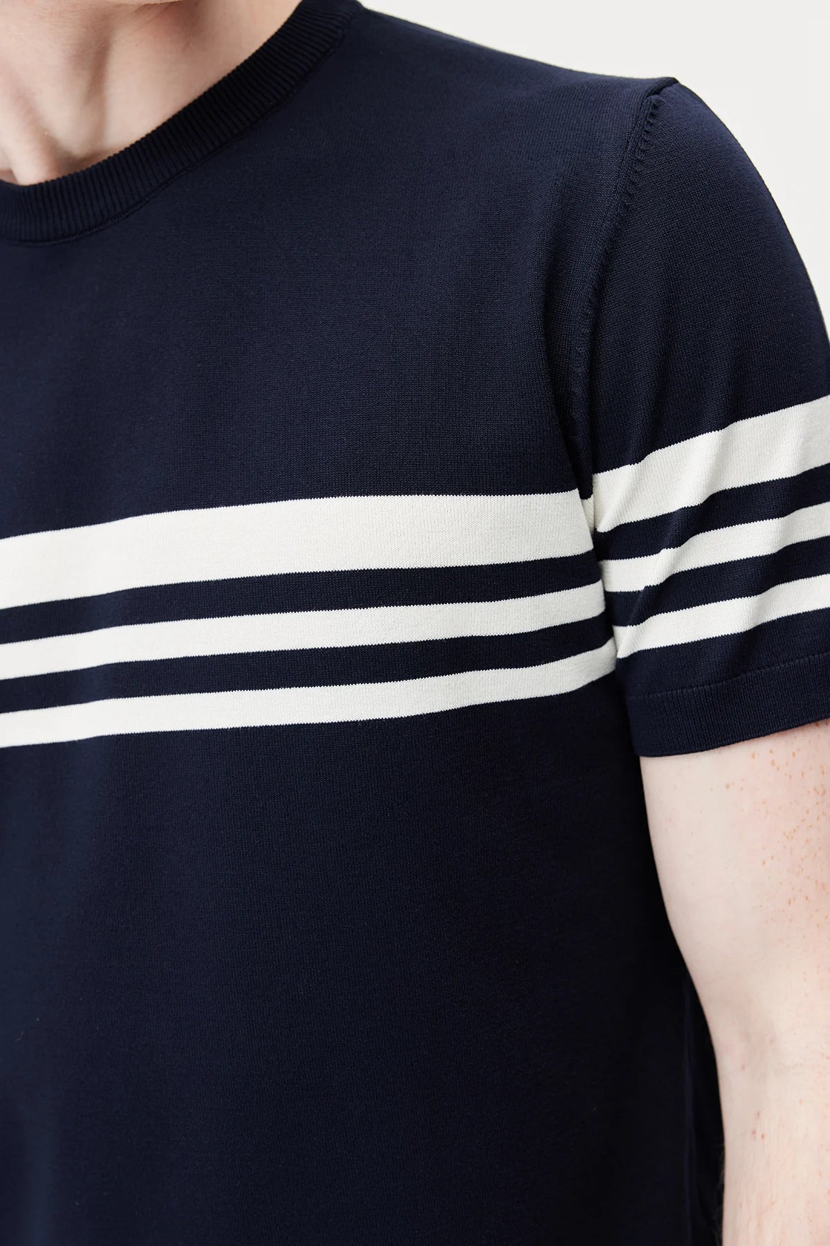Men's Crew Neck Striped Knit T-shirt