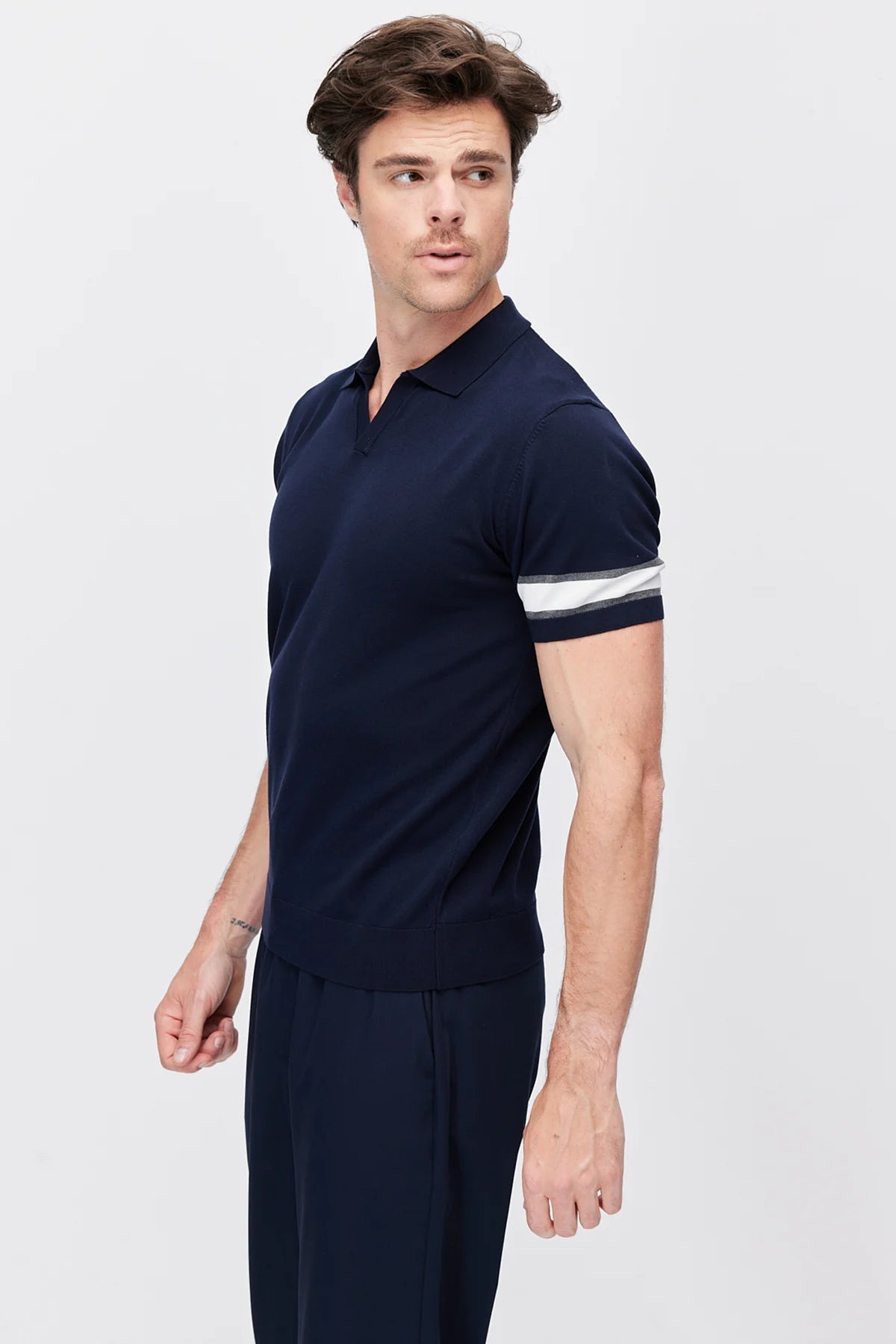 Men's Buttonless Polo Collar Knit T-shirt