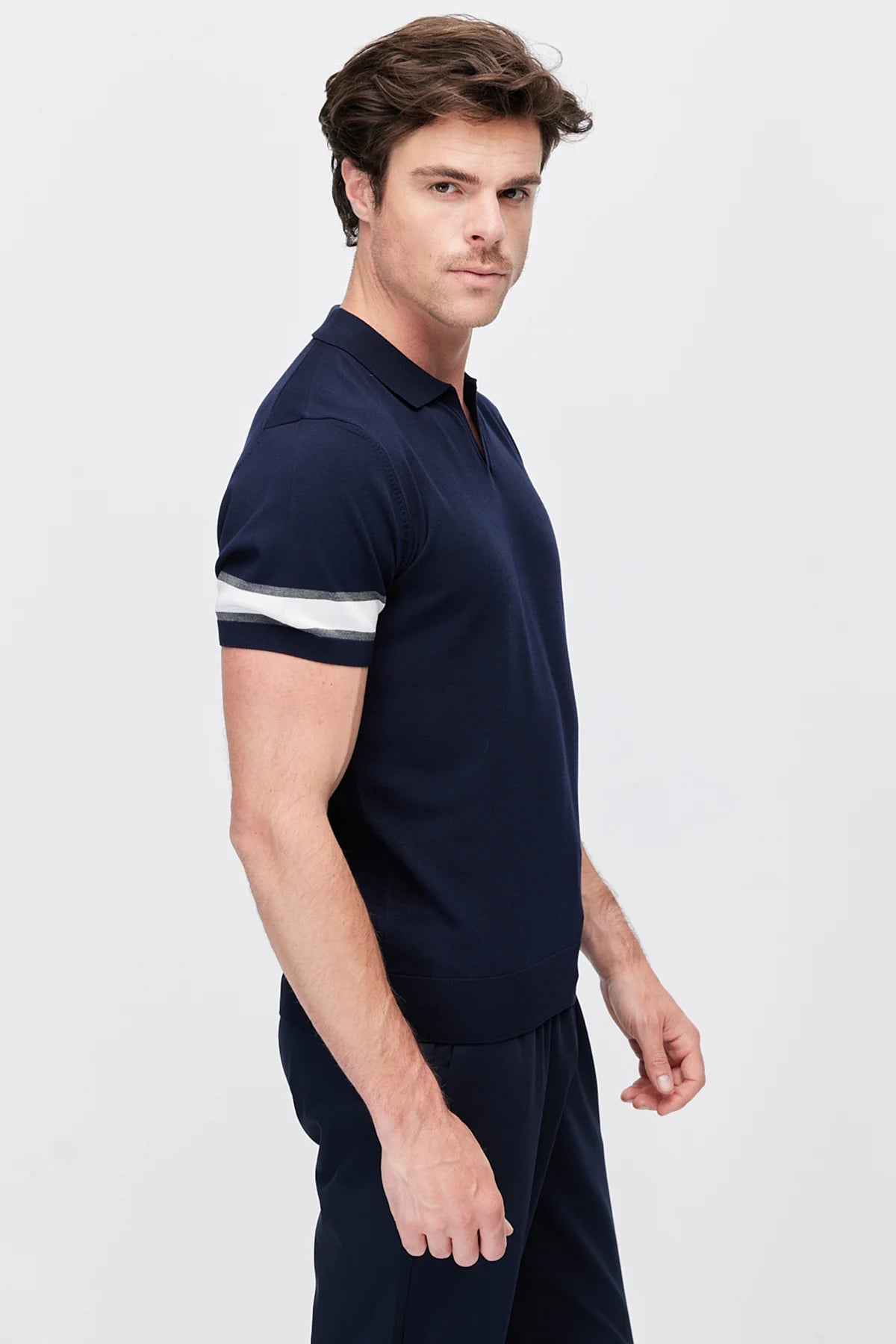 Men's Buttonless Polo Collar Knit T-shirt