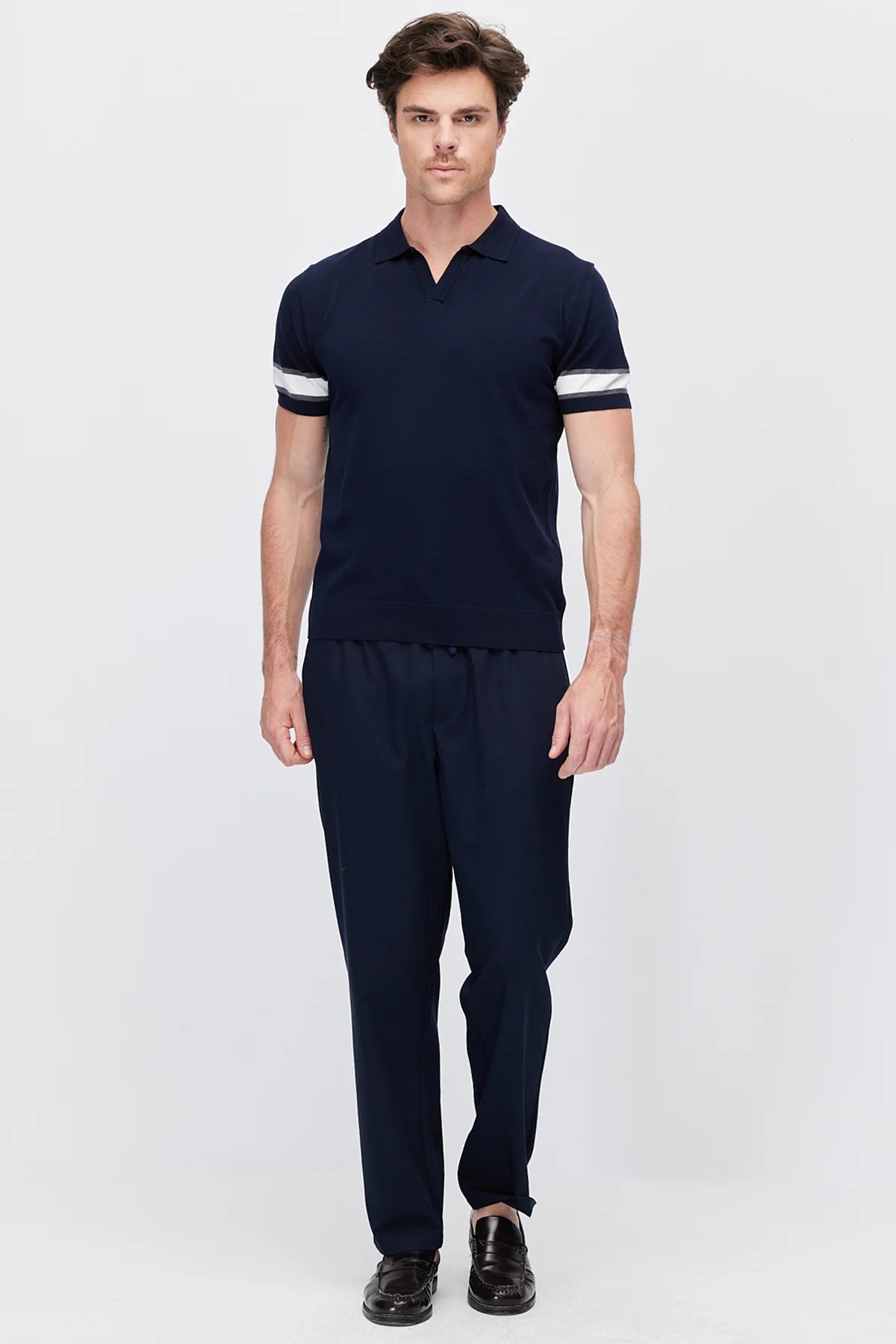 Men's Buttonless Polo Collar Knit T-shirt