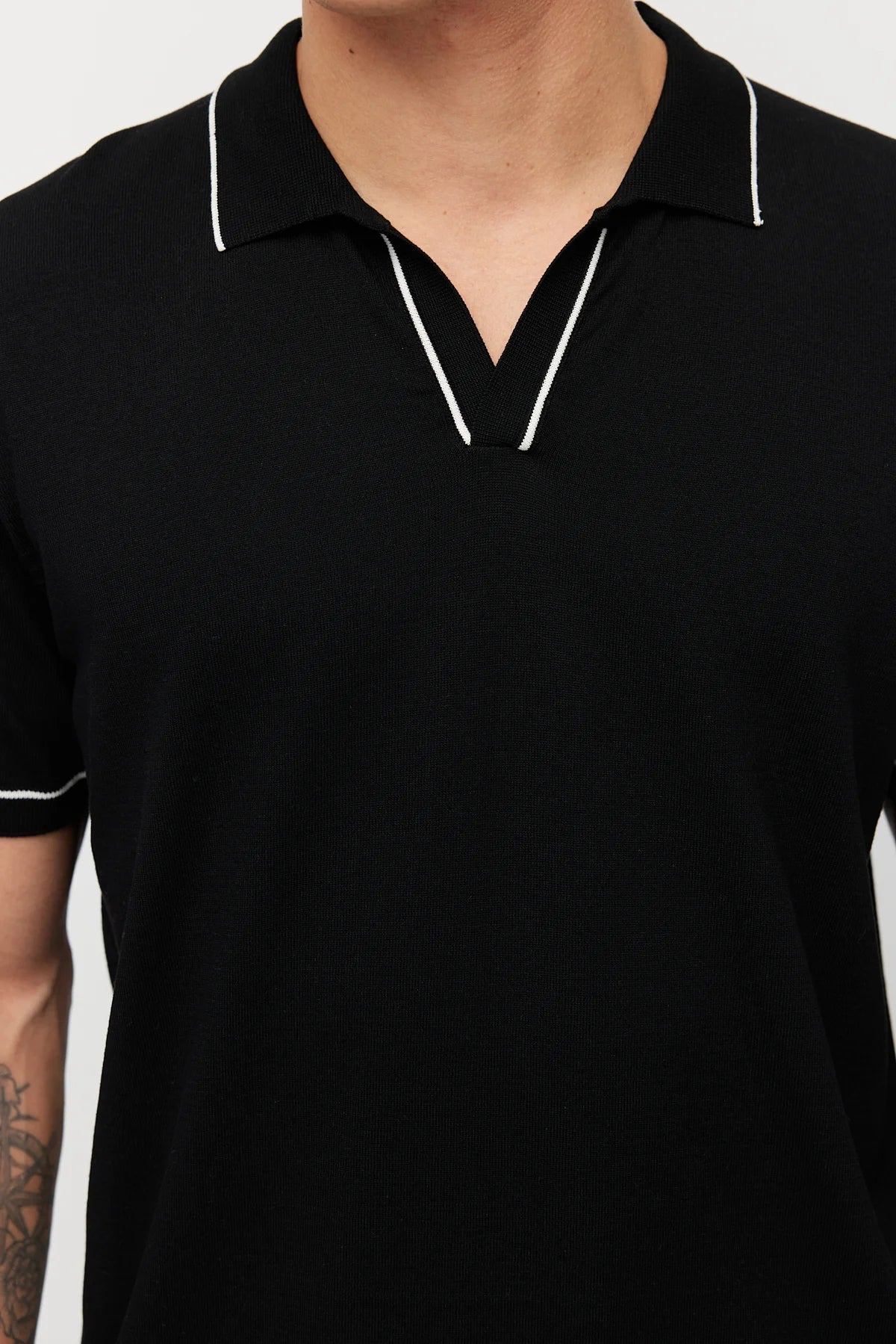 Men's Striped Detail Knitted T-shirt
