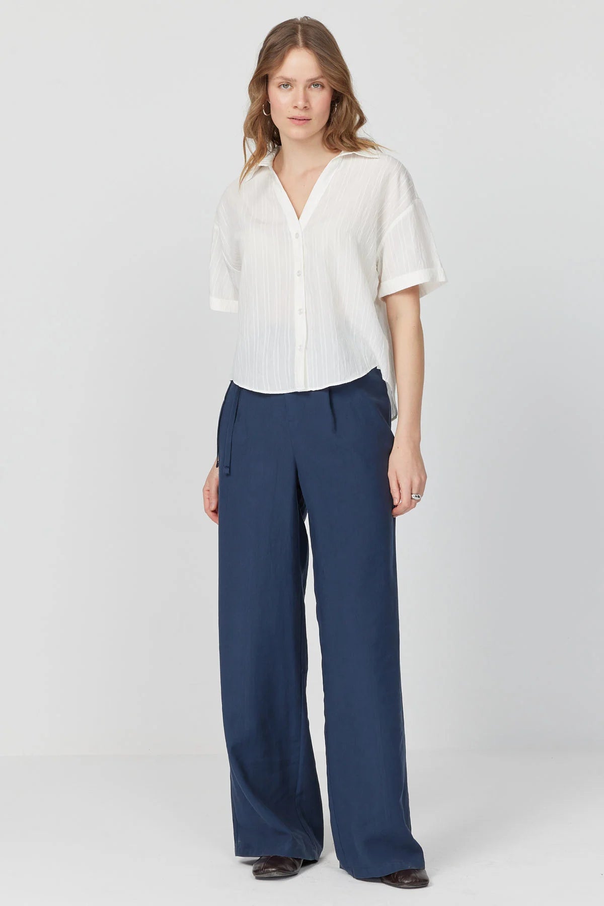 Women's Wide Leg Trousers with Waist Detail