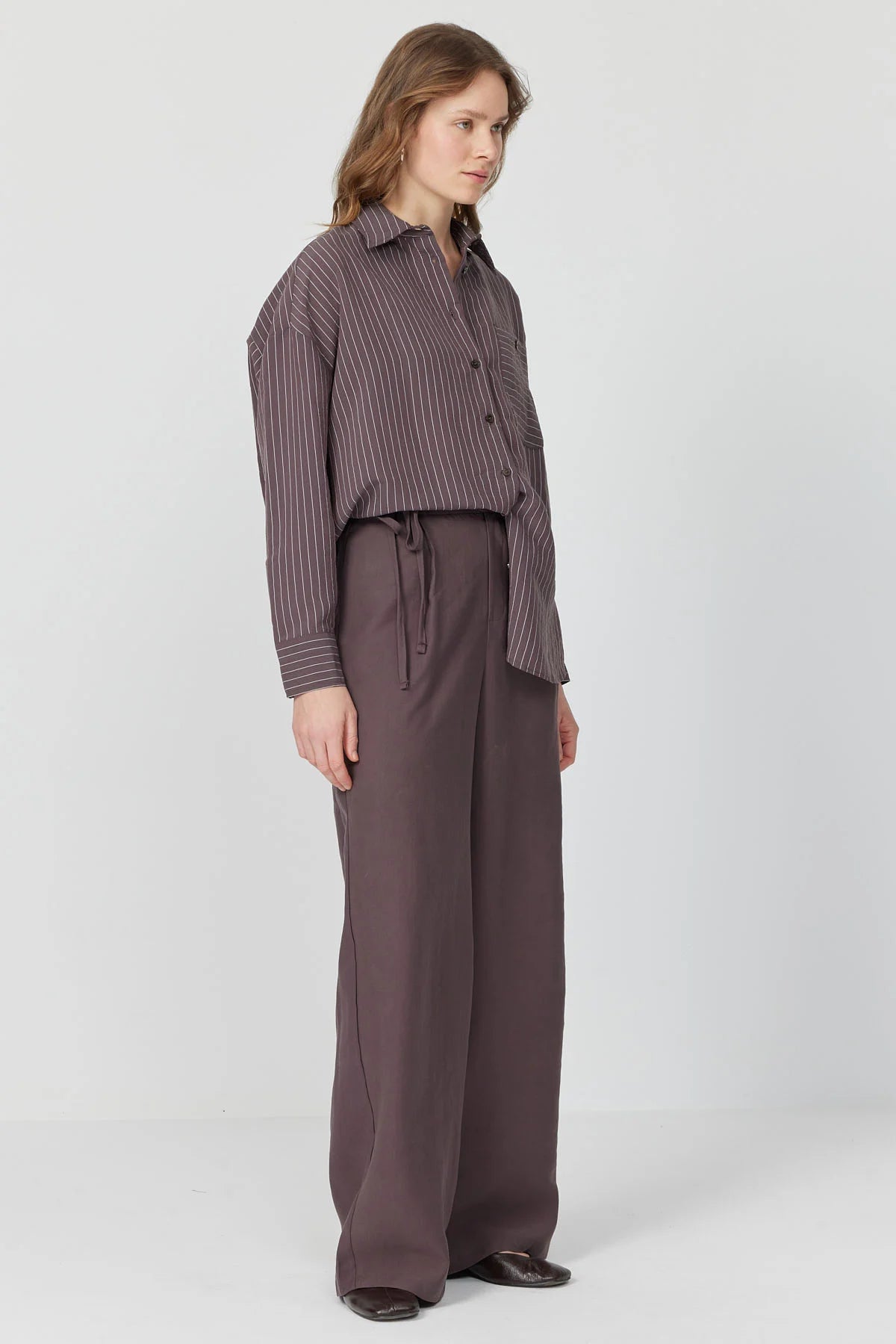 Women's Wide Leg Trousers with Waist Detail