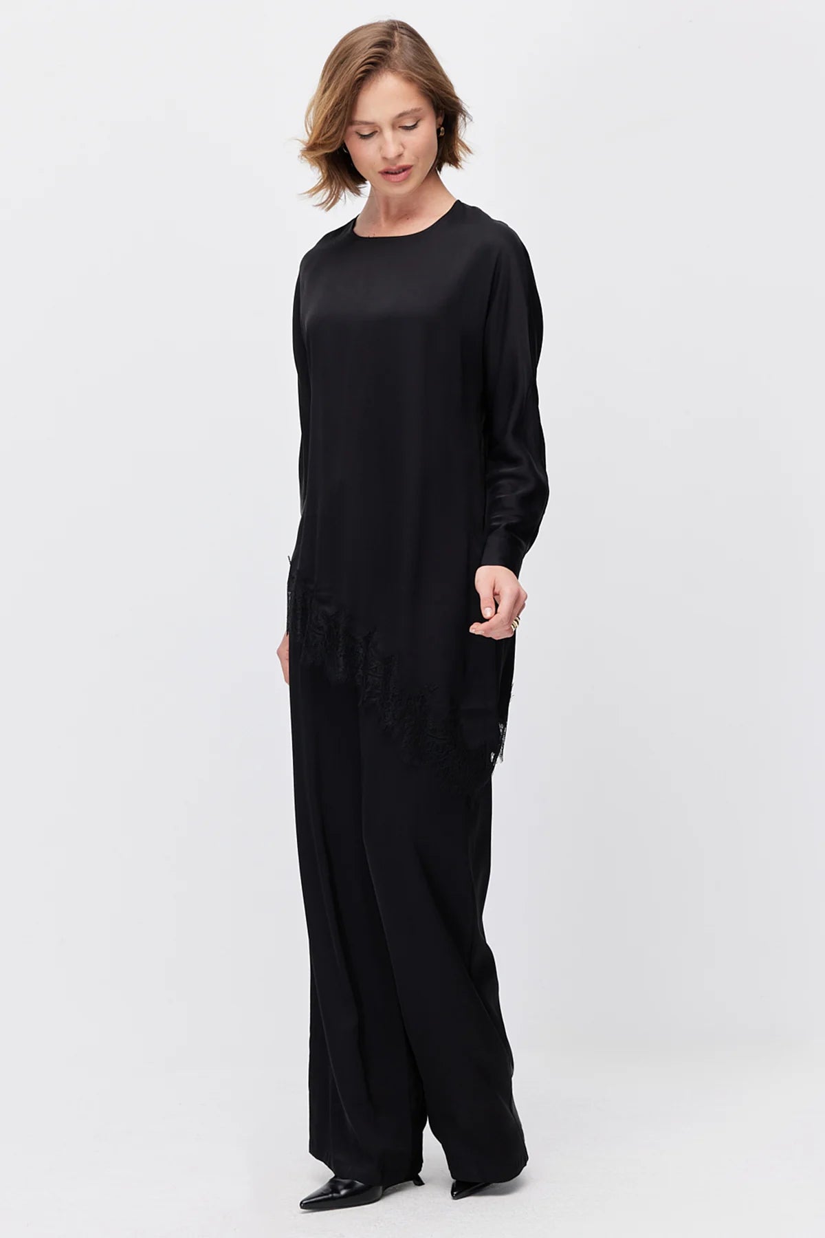 Women's Wide Leg Satin Textured Trousers