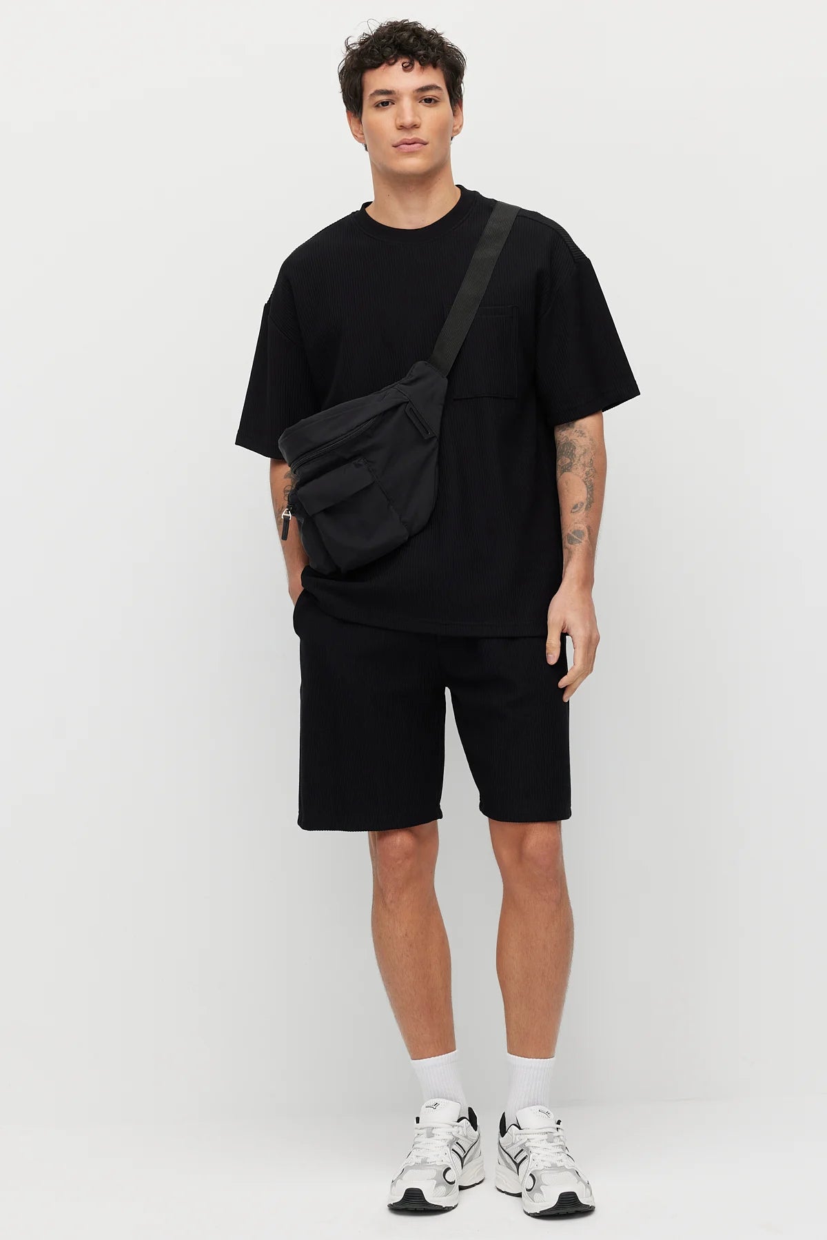 Men's Textured Shorts with Pocket Detail and Drawstring Waist