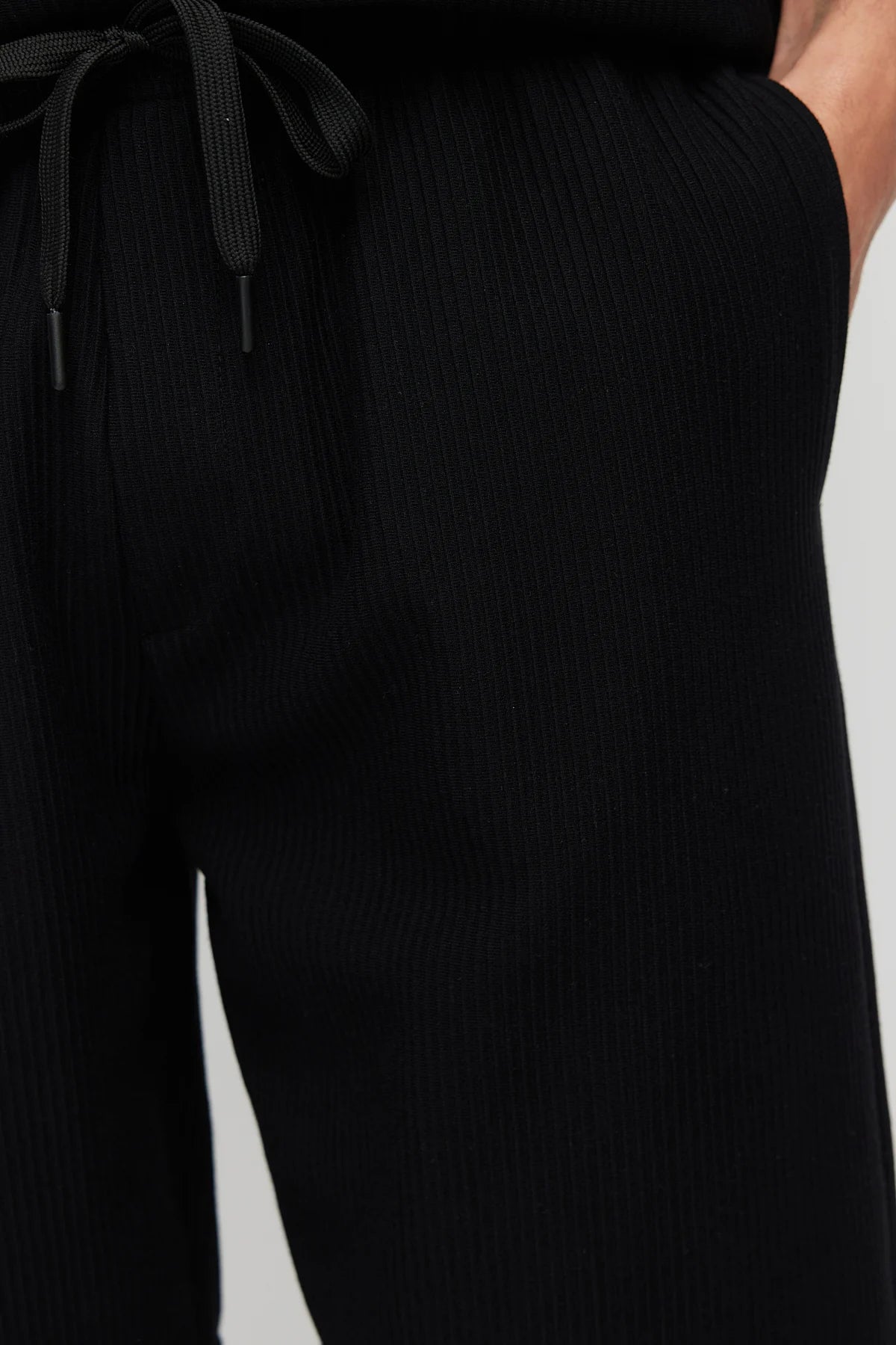 Men's Textured Shorts with Pocket Detail and Drawstring Waist