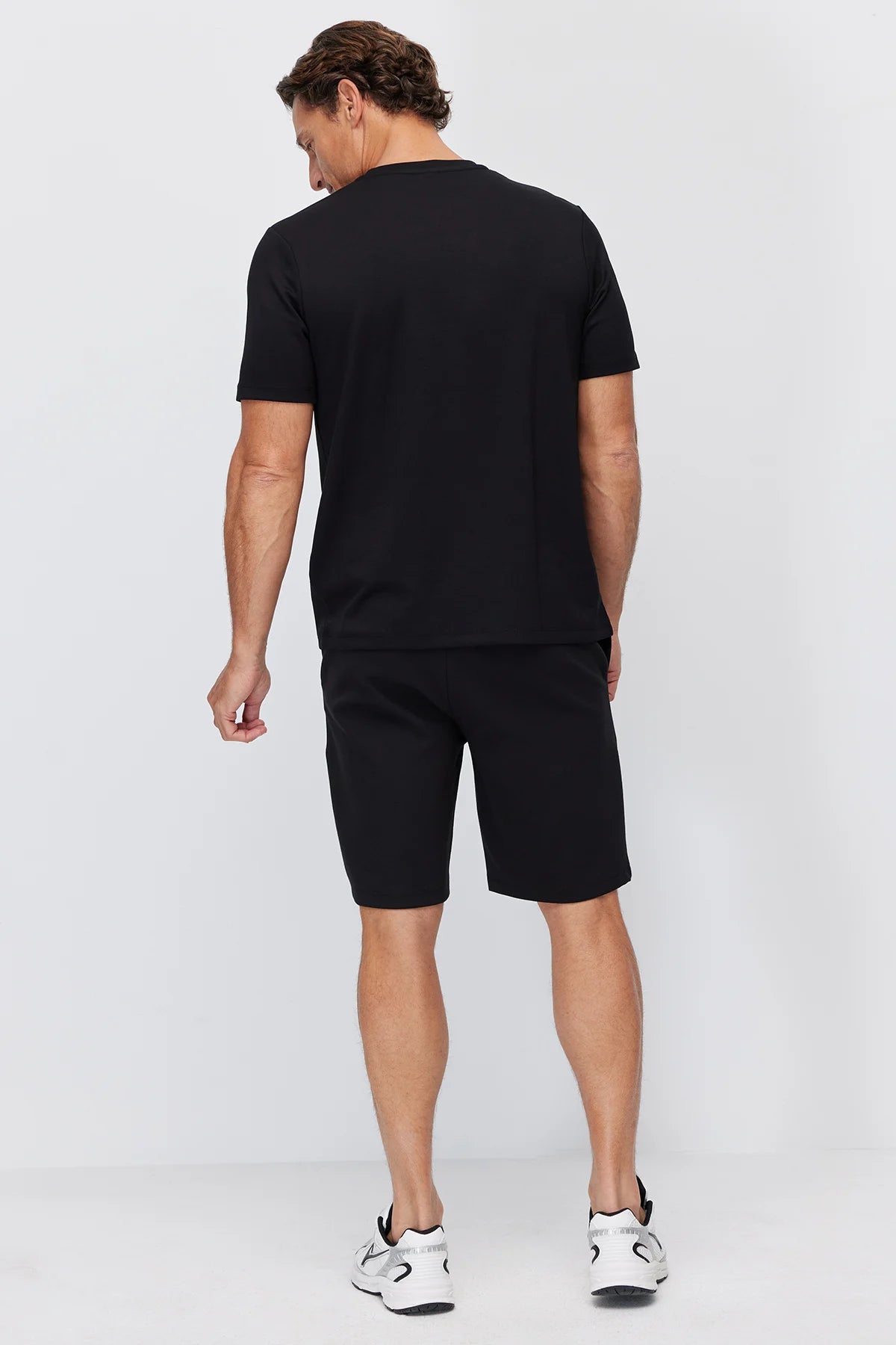 Men's Shorts with Elastic Waistband and Pockets