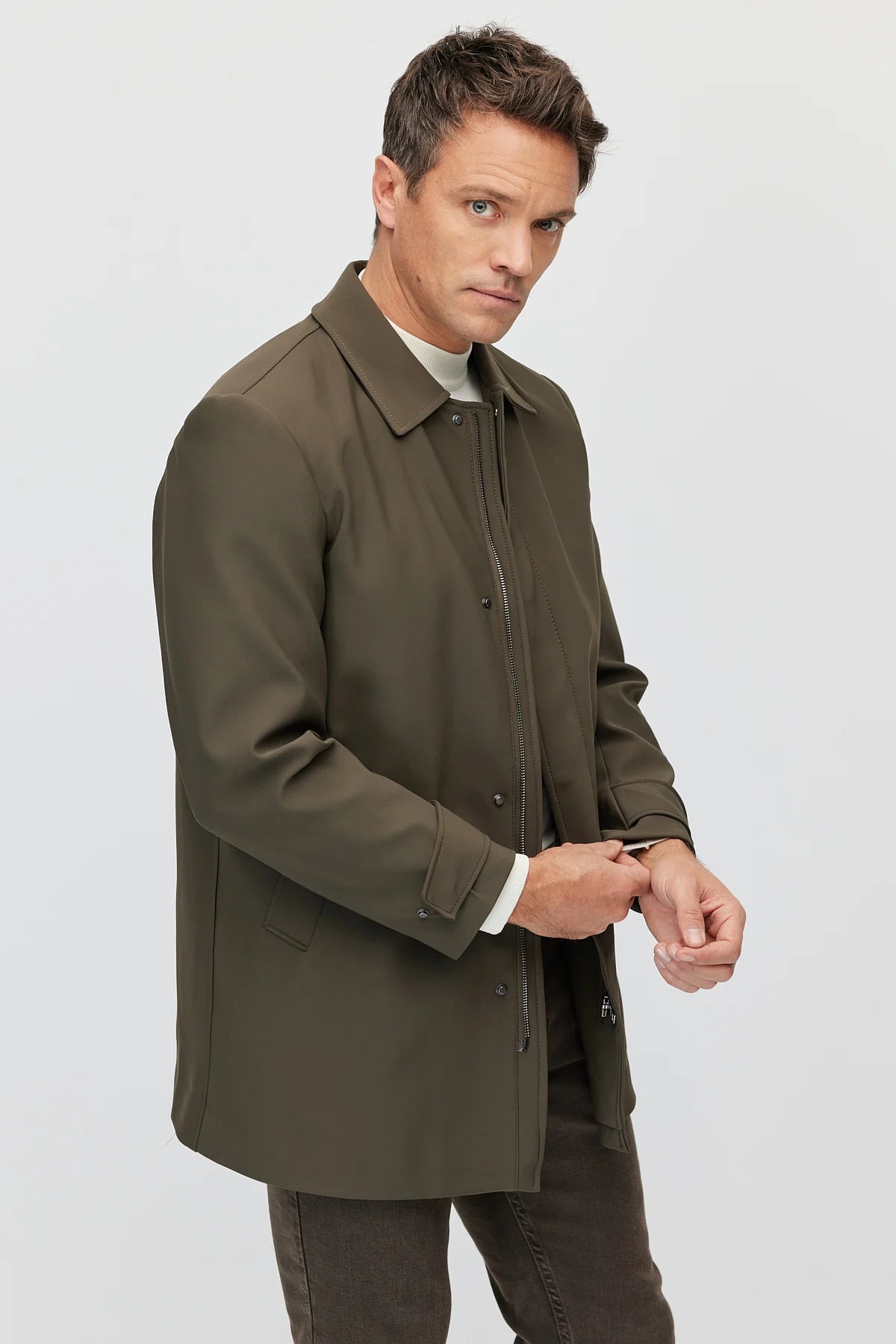 Men's Seasonal Trench Coat with Shirt Collar and Straight Cut