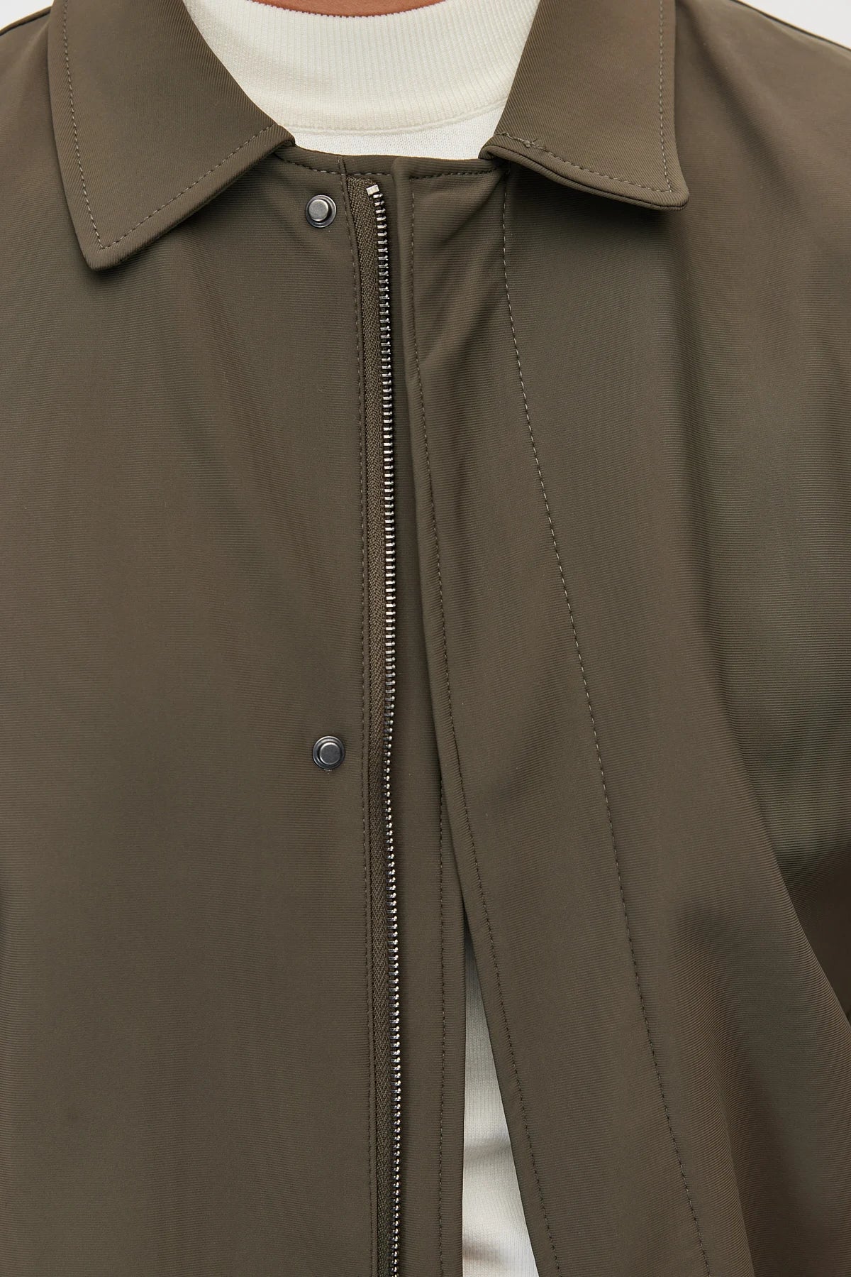 Men's Seasonal Trench Coat with Shirt Collar and Straight Cut
