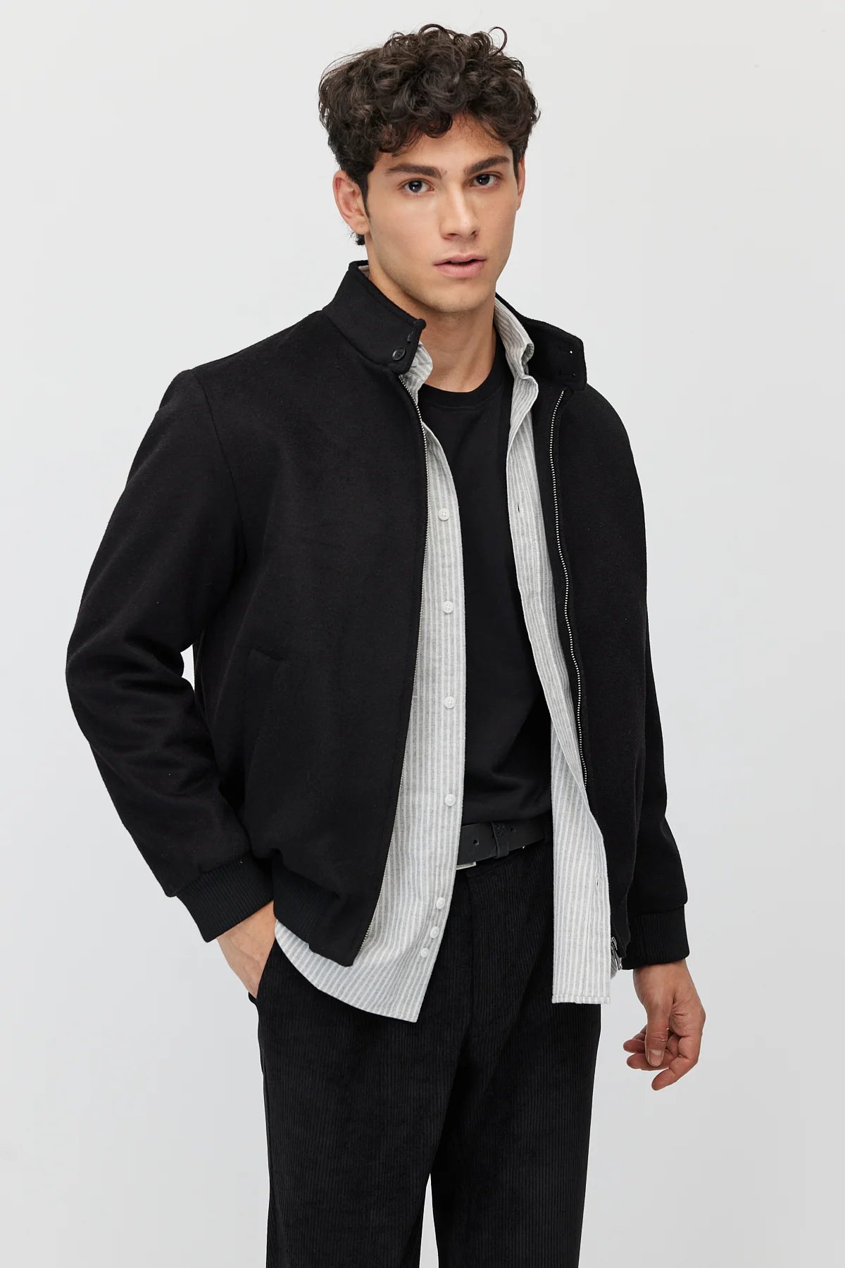 Men's High Collar Zippered Lined Mont