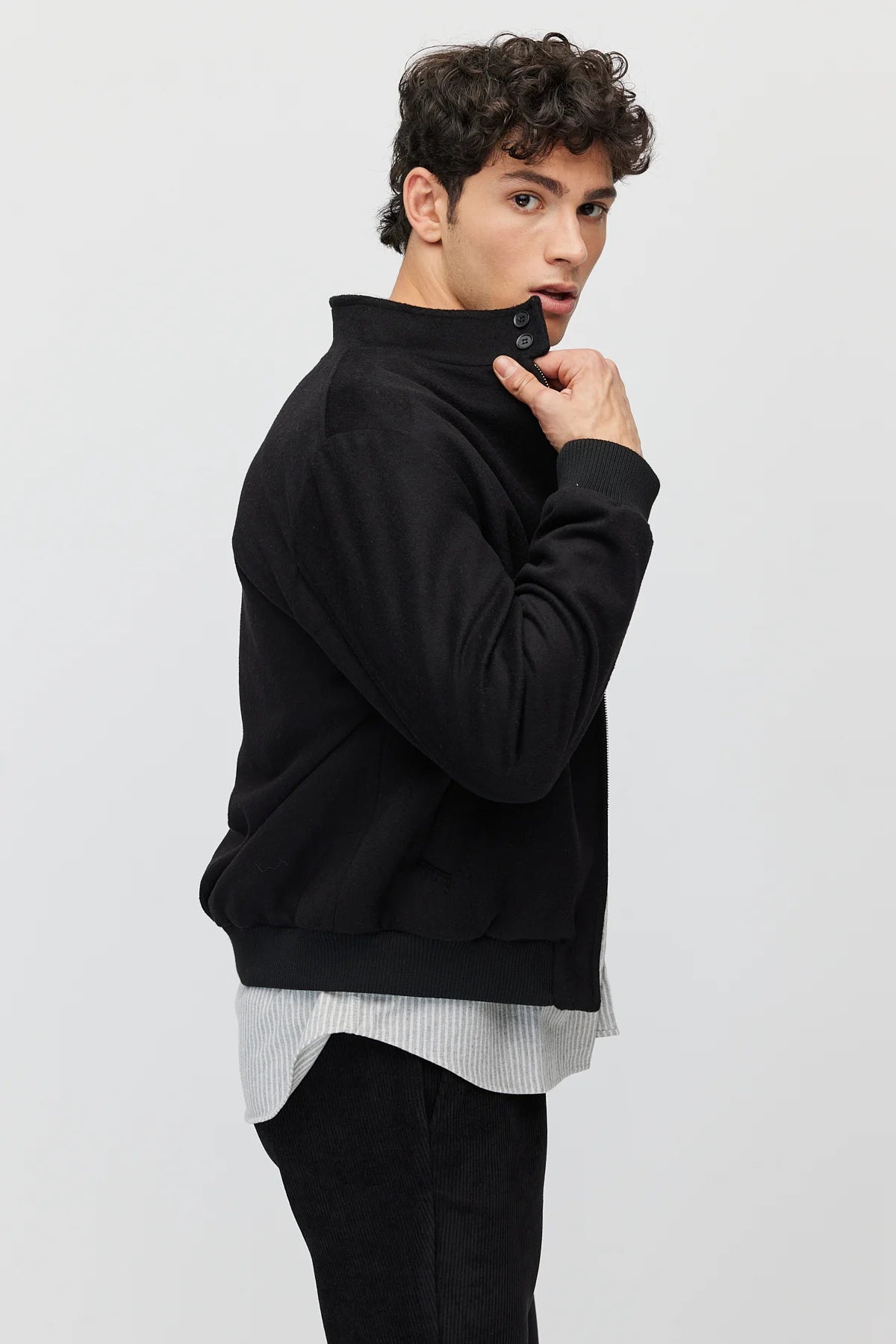 Men's High Collar Zippered Lined Mont