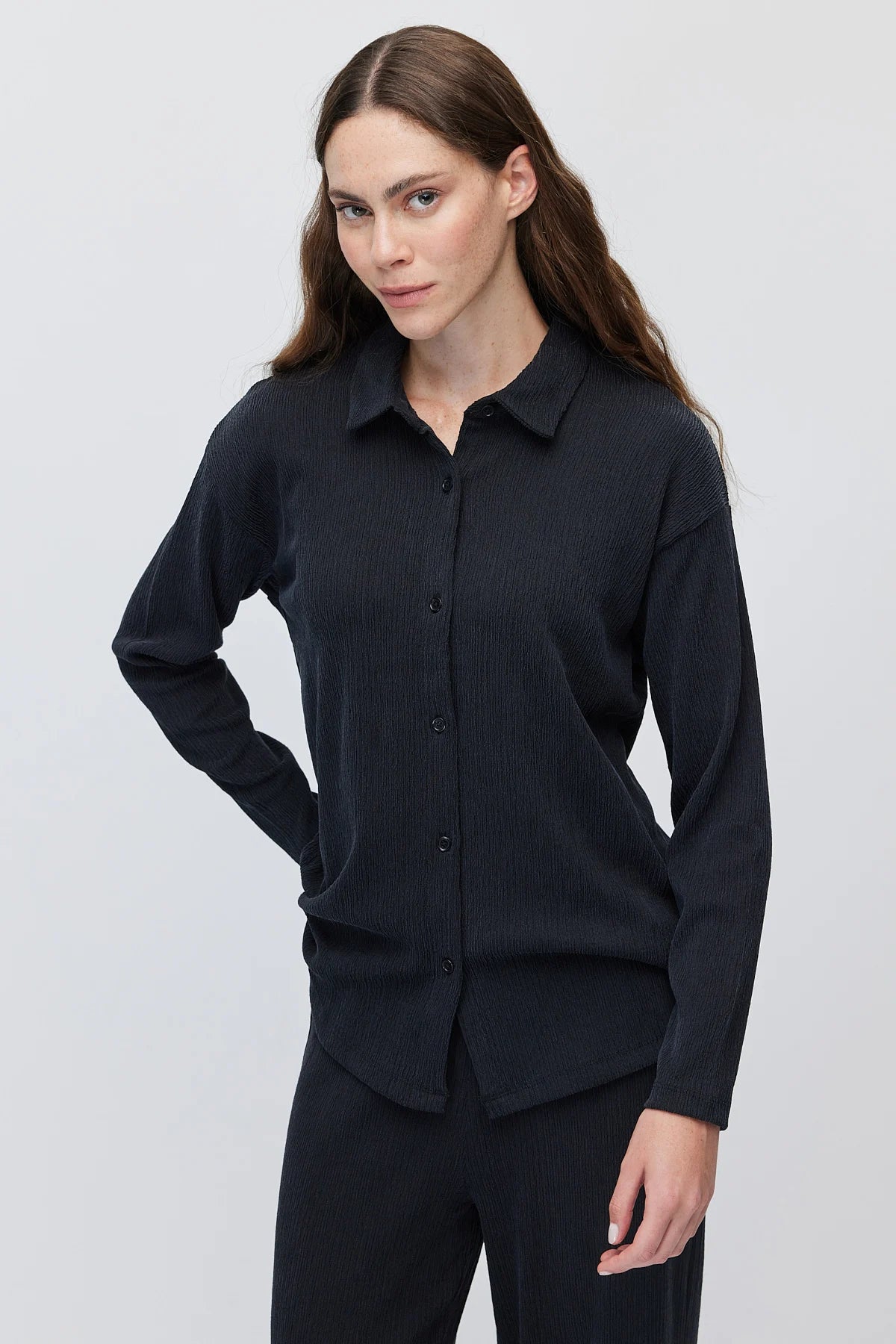 Women's drop-shoulder long-sleeve shirt