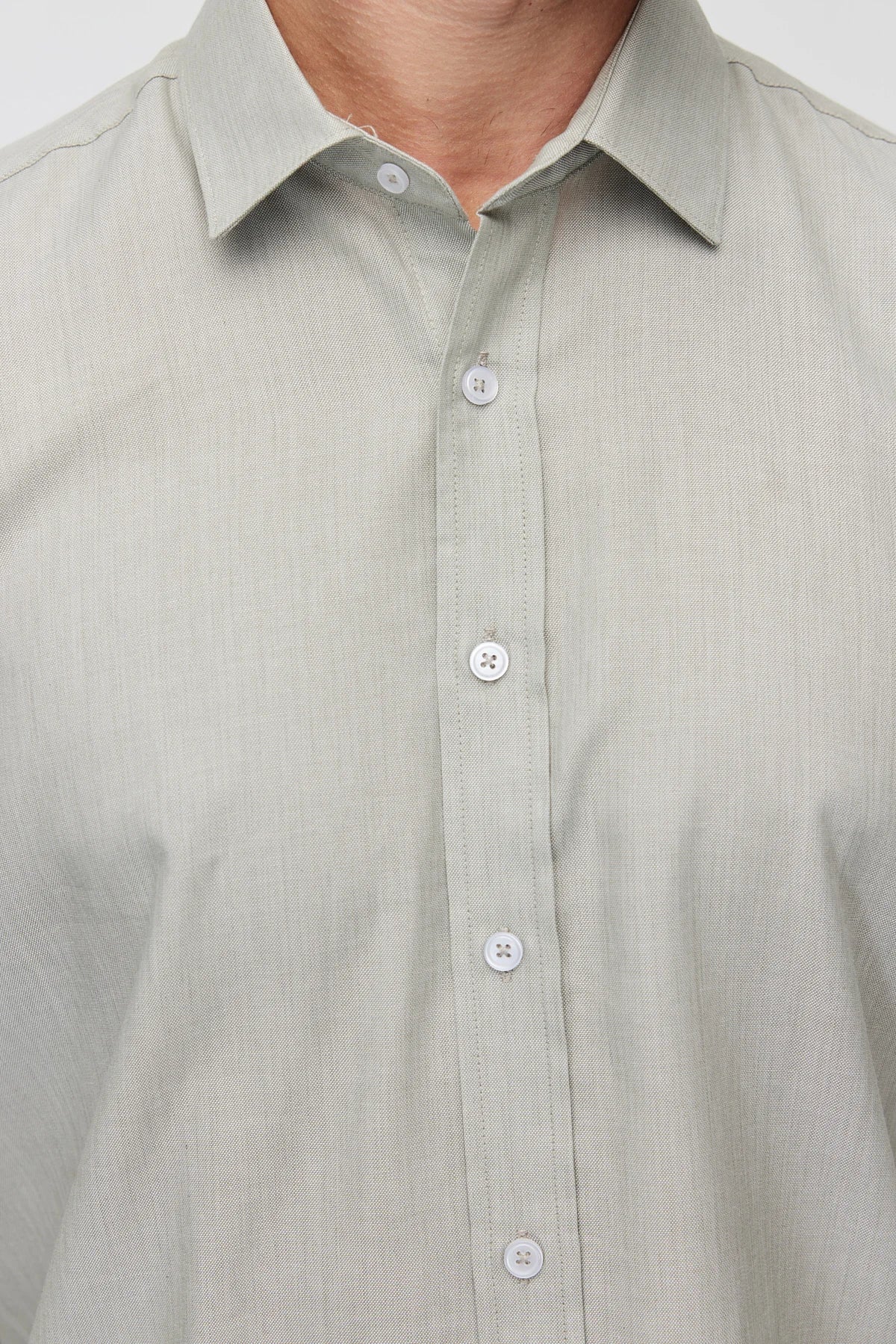 Men's Solid Color Regular Fit Long-Sleeve Shirt
