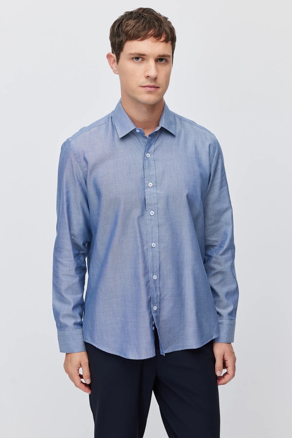 Men's Solid Color Regular Fit Long-Sleeve Shirt