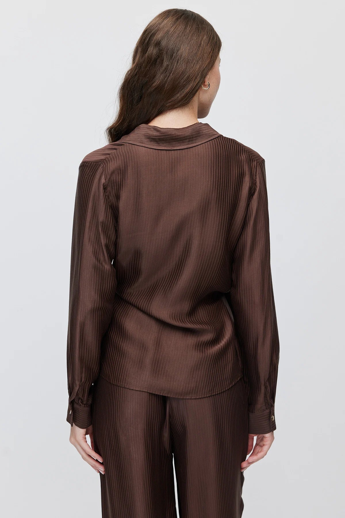 Women's V-Neck shirt with Metal Buckle
