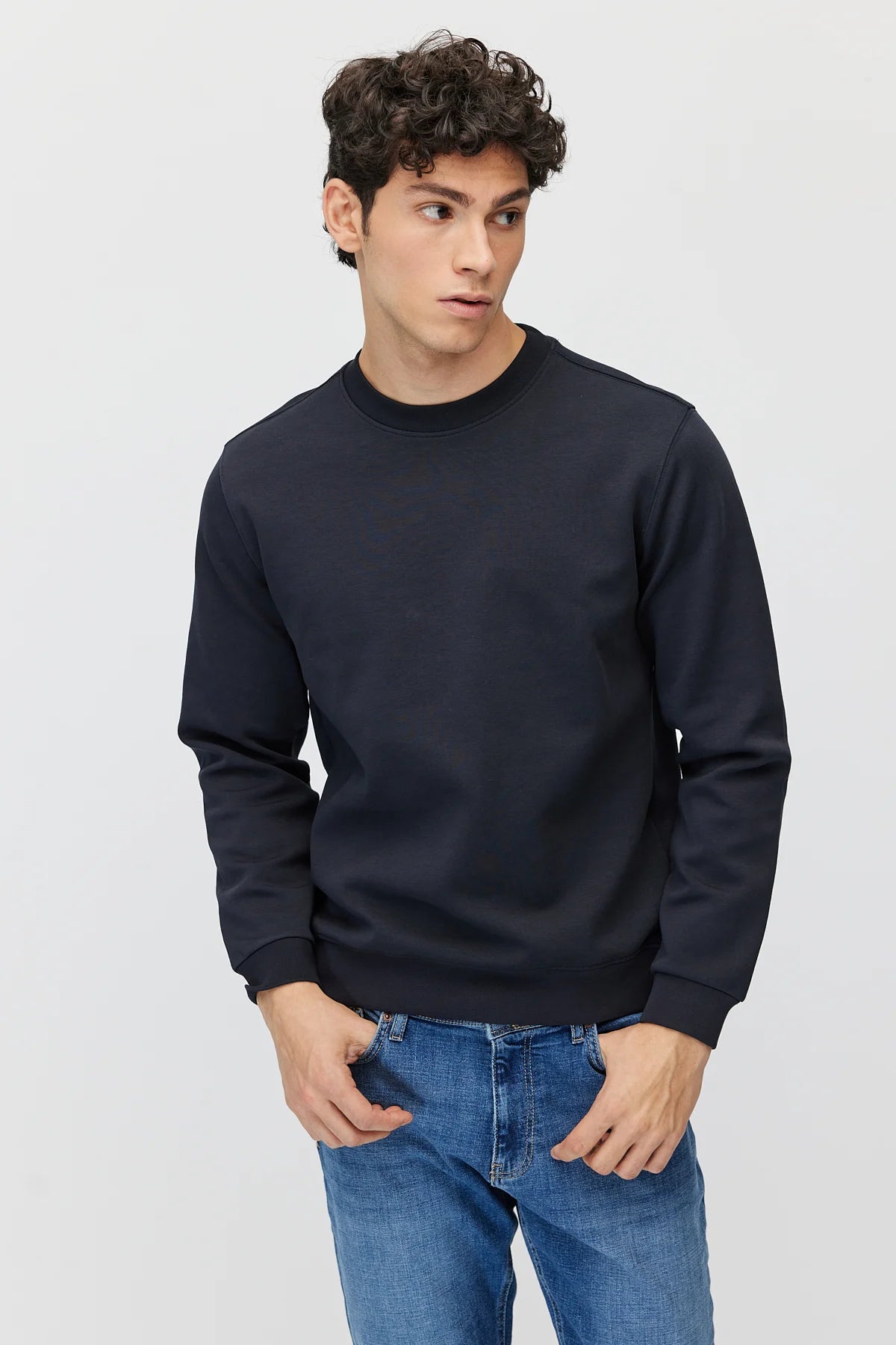 Men's Crew Neck Basic Sweatshirt