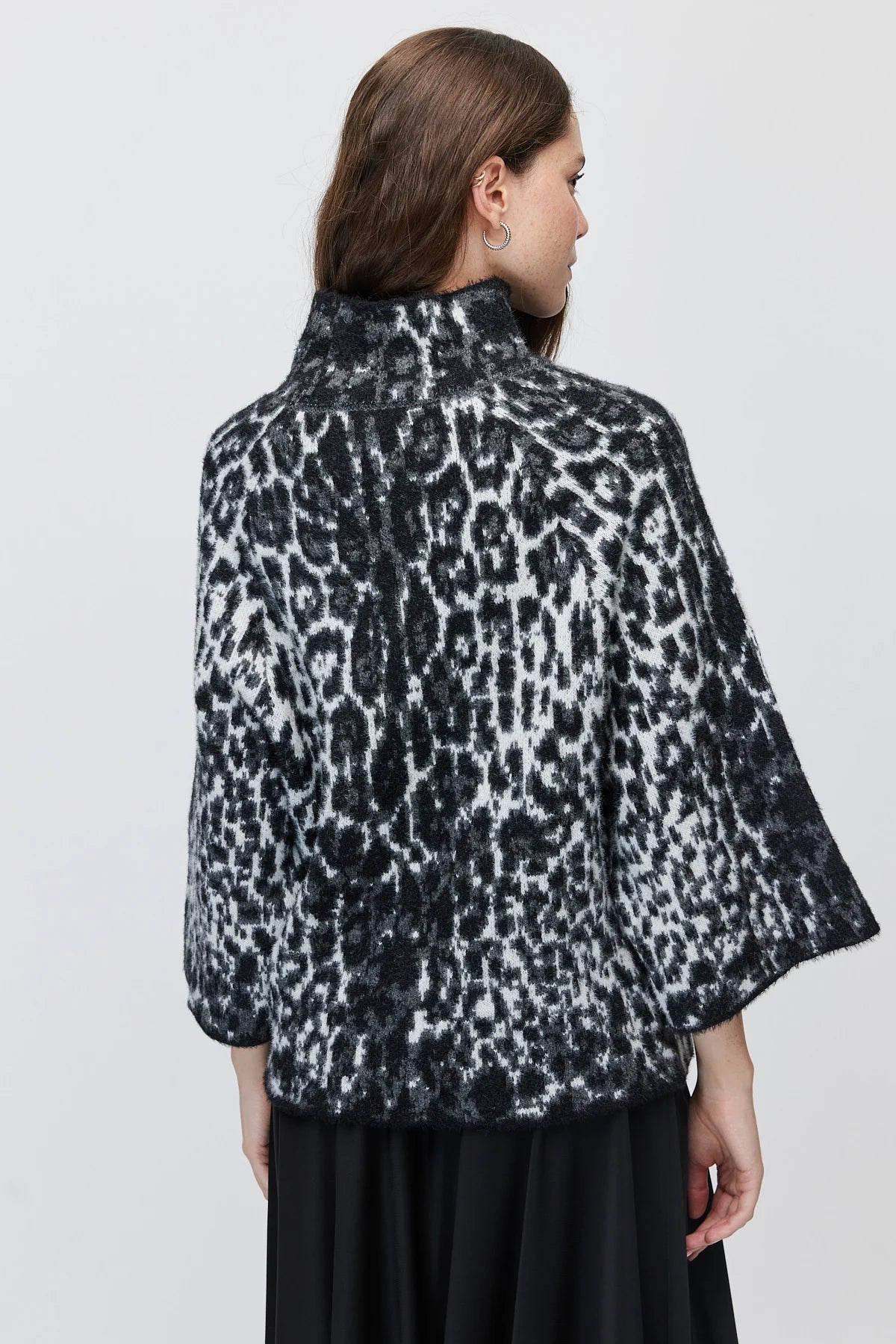Women's Patterned Turtleneck Batwing Sleeve Knit Sweater
