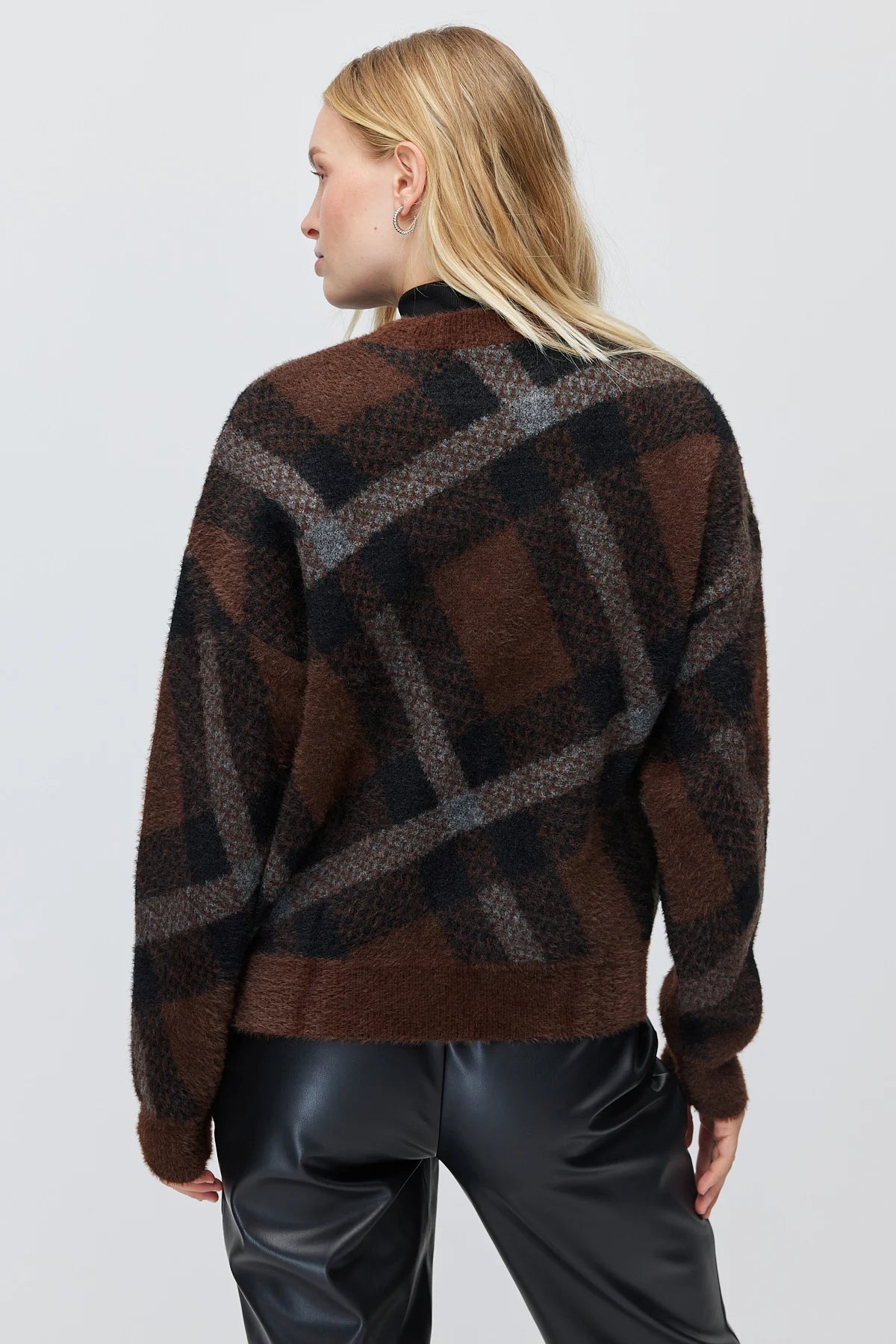 Women's Plaid Crew Neck Knit Sweater