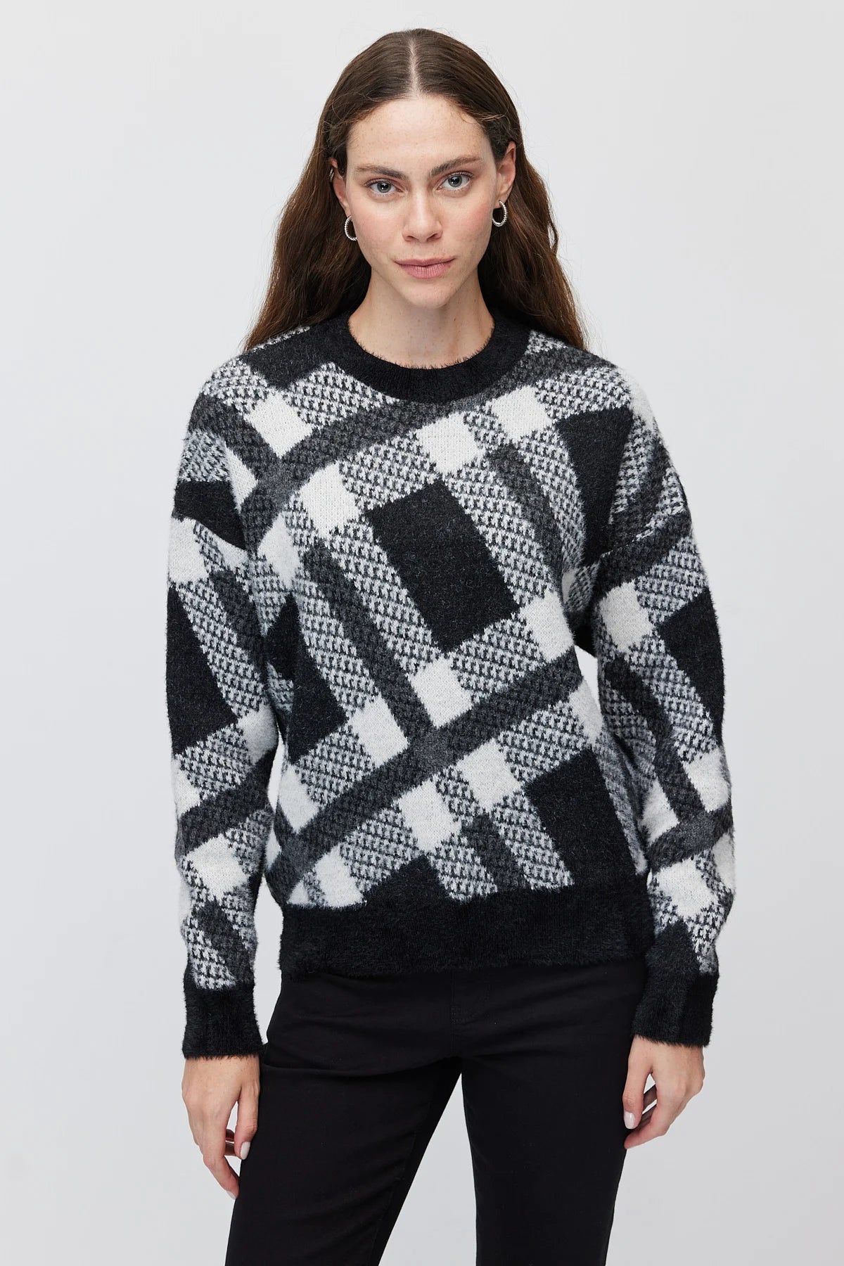 Women's Plaid Crew Neck Knit Sweater