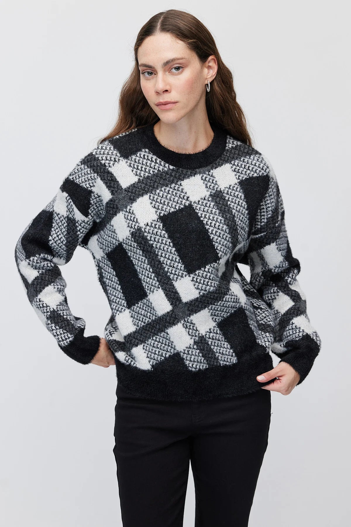 Women's Plaid Crew Neck Knit Sweater