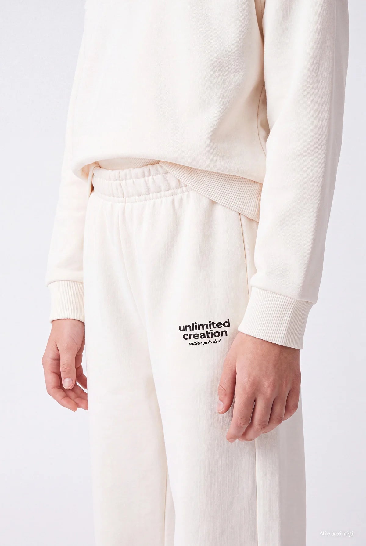 Girls' Loose-Fit Sweatpants