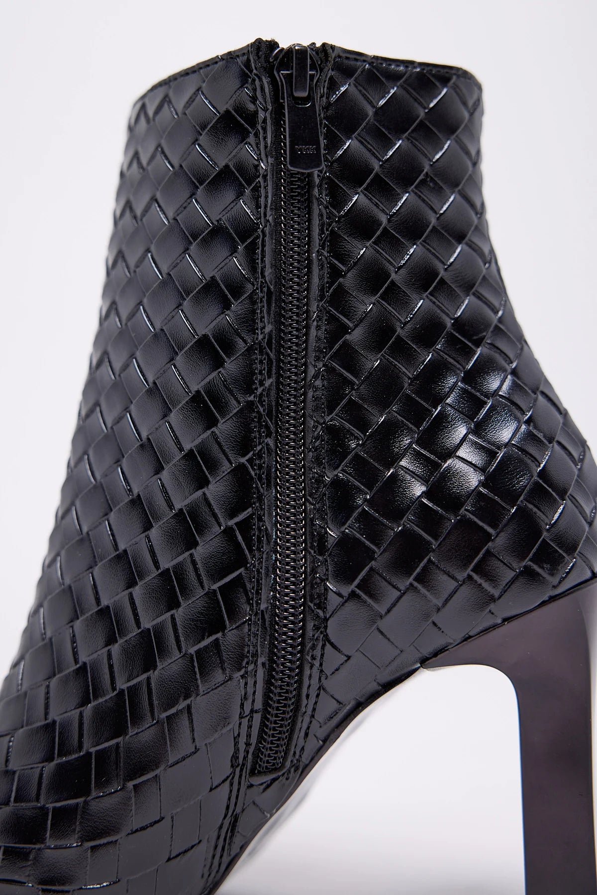Printed leather women's knitted textured pointed toe heeled boots
