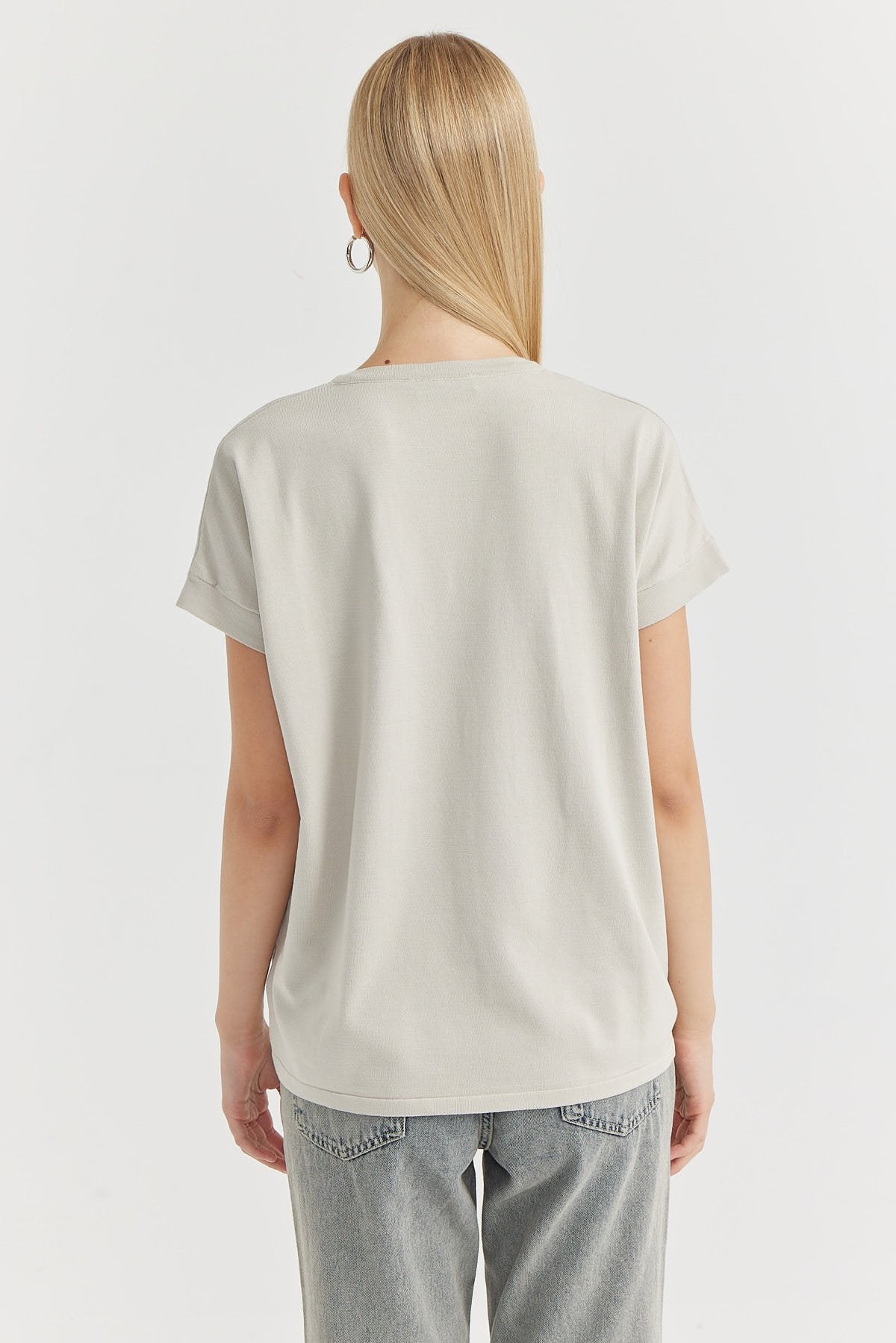 Women's V-Neck Knit Blouse