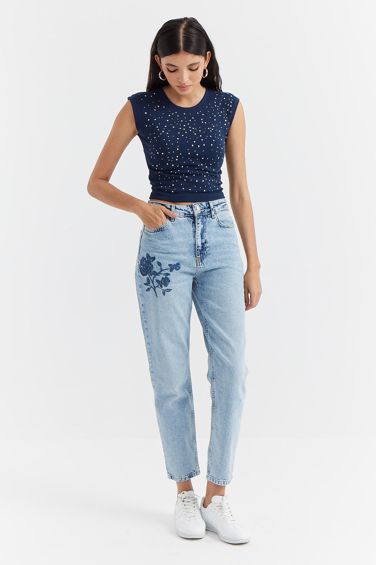 Women's High Waist Embroidered Detailed Jeans
