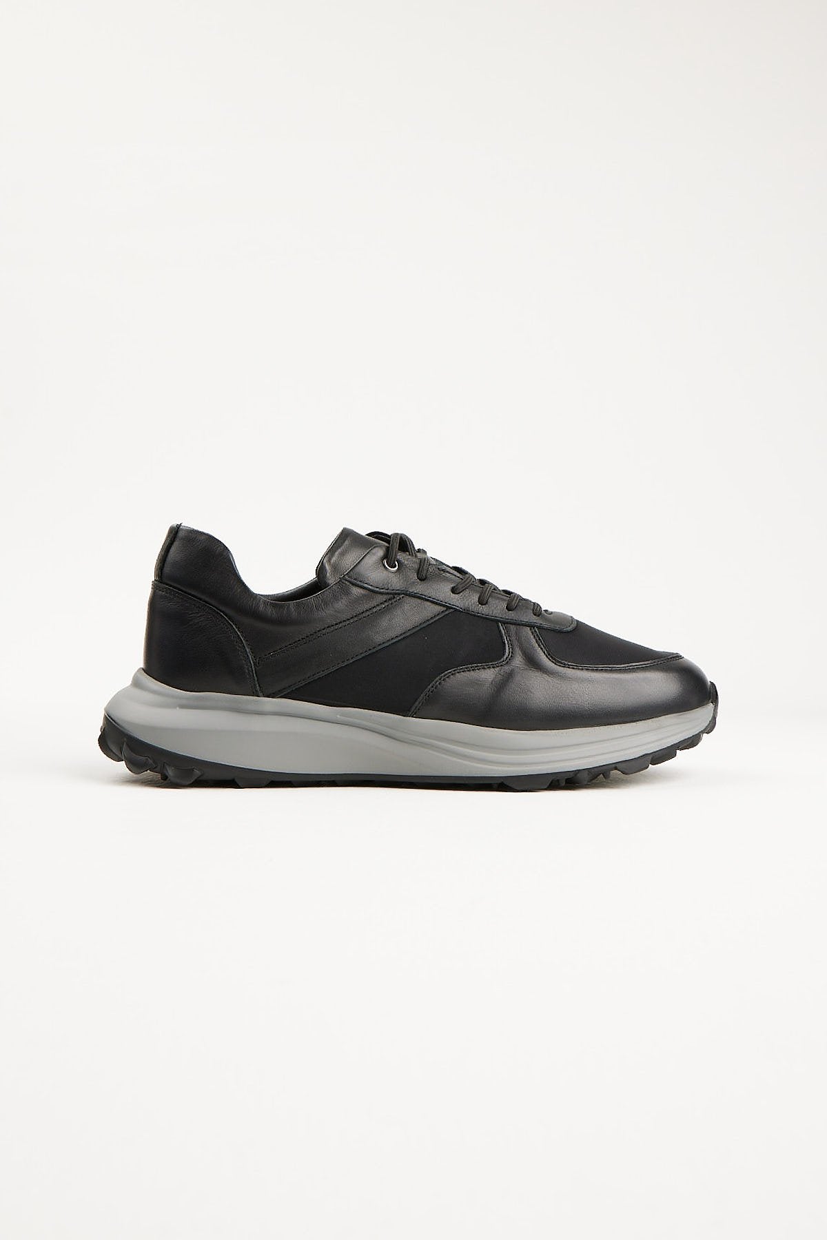 Men's Casual Shoes