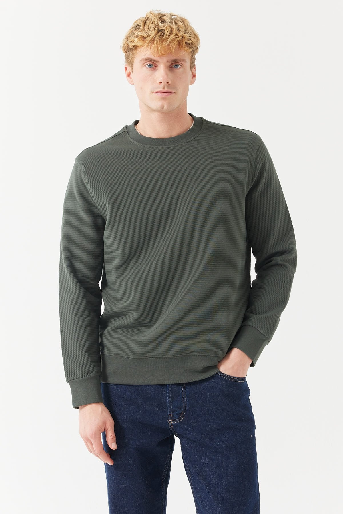 Men's Basic Sweatshirt