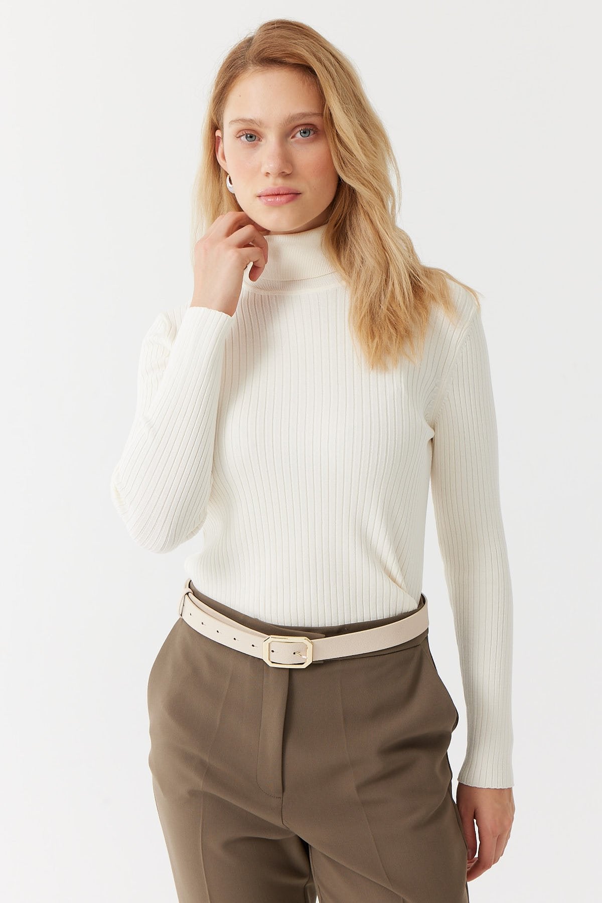 Women's Turtleneck Knit Sweater